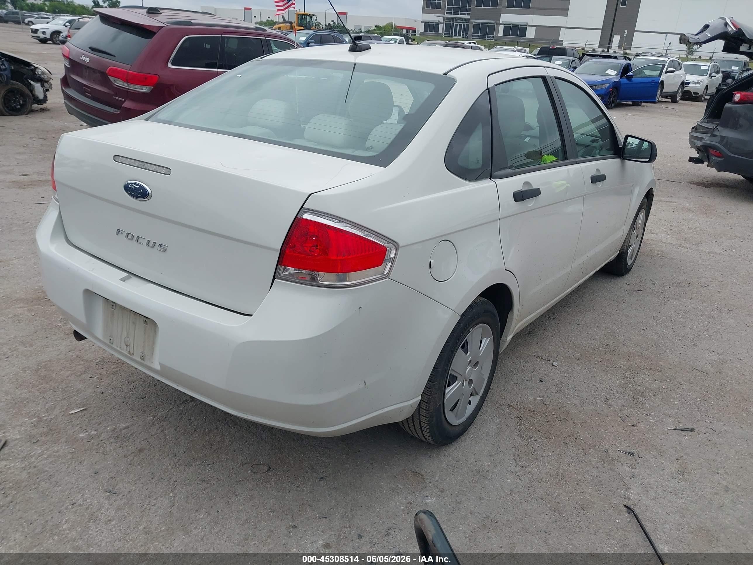 2011 Ford Focus S Белый vin: 1FAHP3EN5BW150115