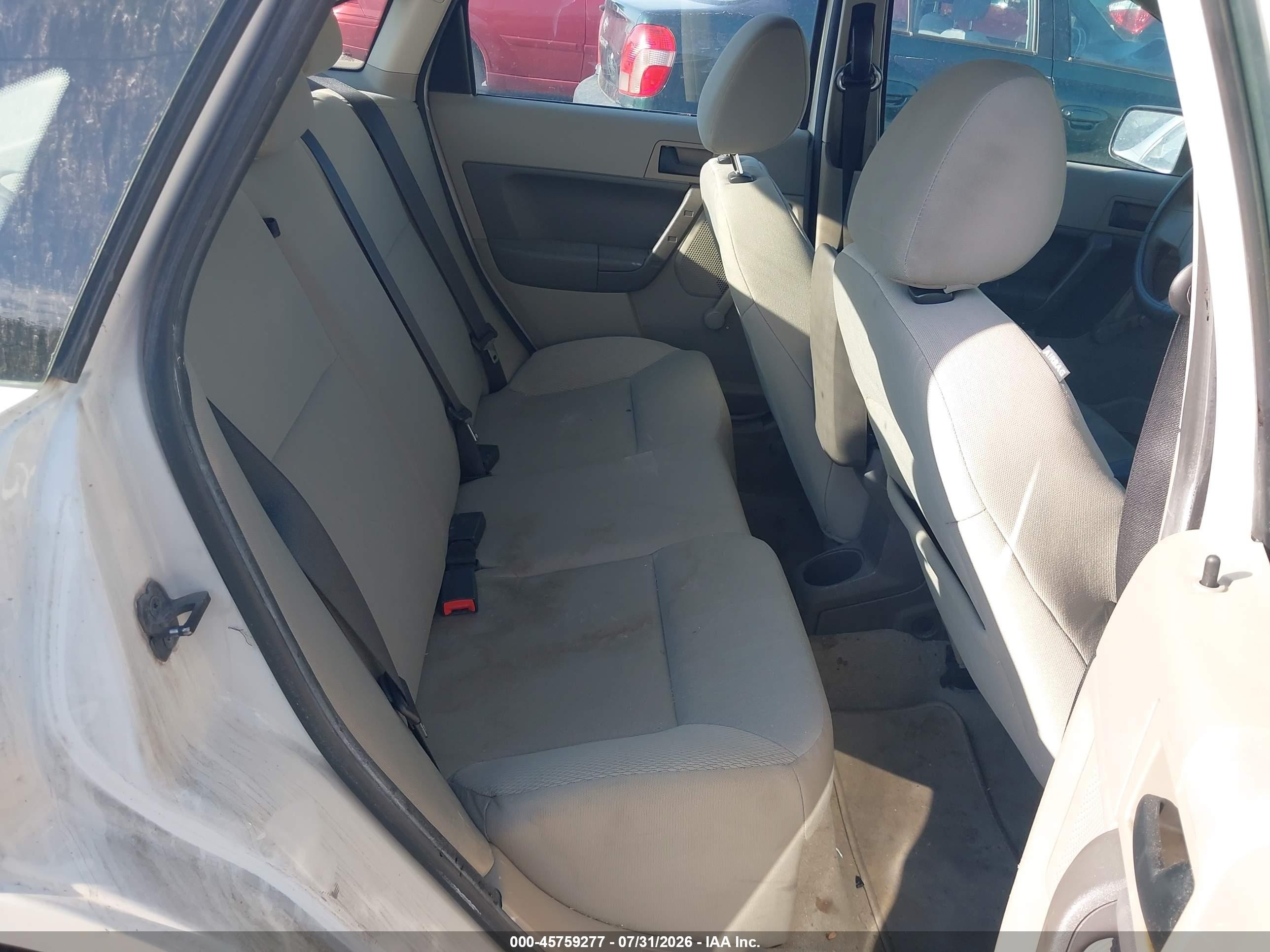 2011 Ford Focus S White vin: 1FAHP3EN6BW145294
