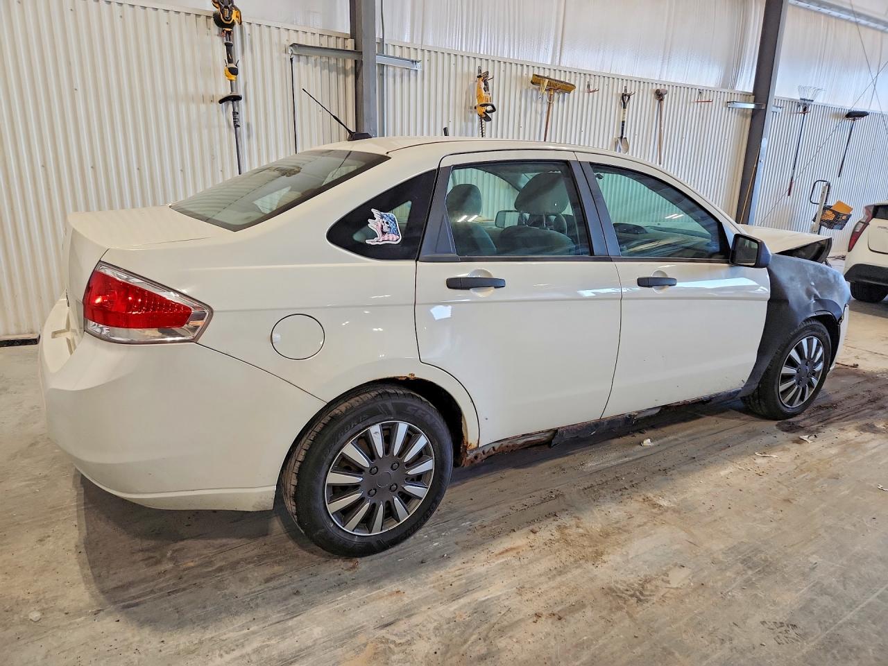 2010 Ford Focus S White vin: 1FAHP3EN7AW140913