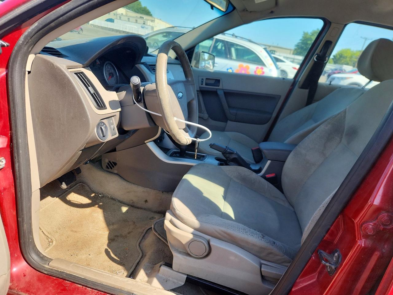 2010 Ford Focus S Red vin: 1FAHP3EN7AW176262