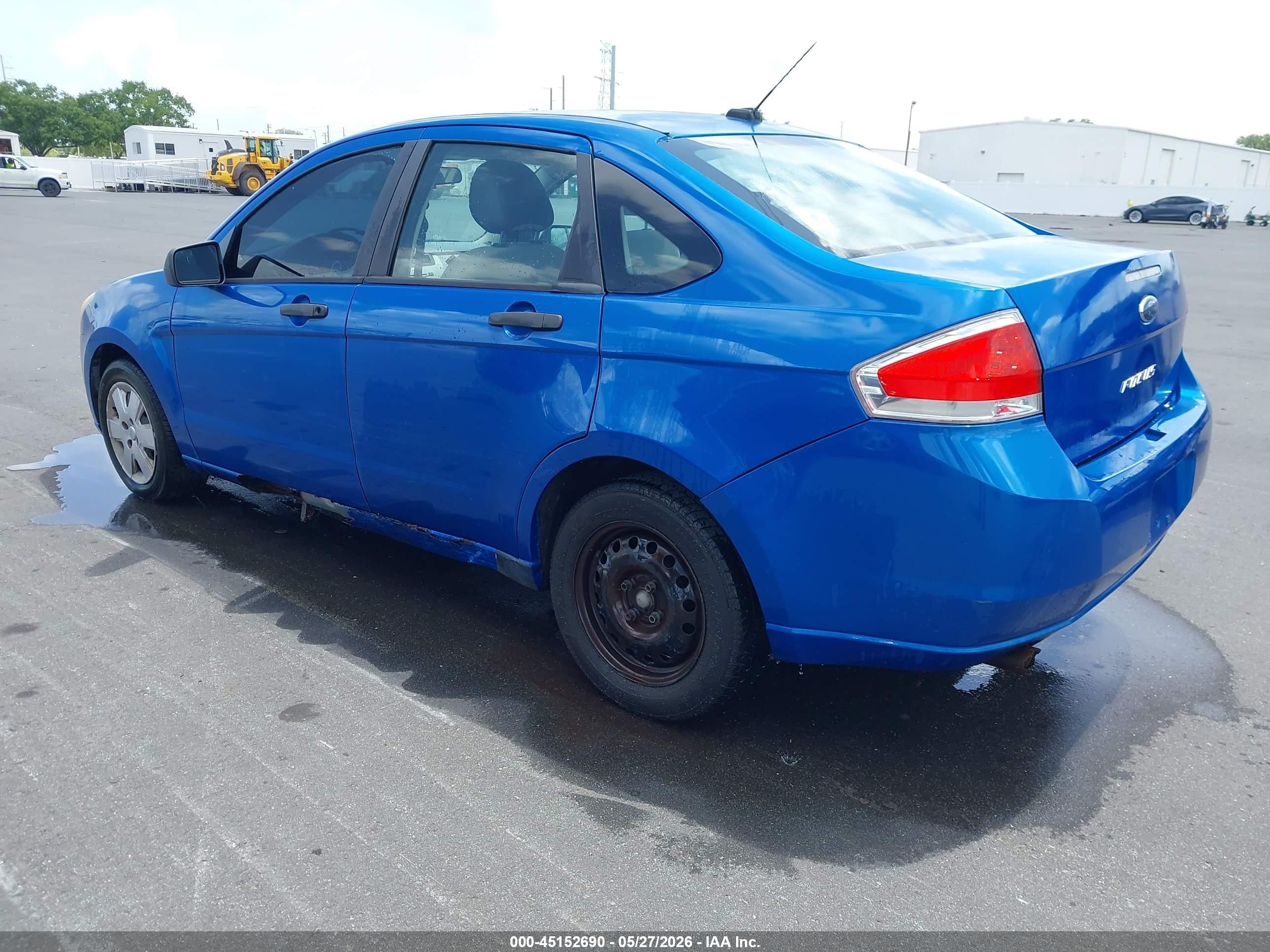 2011 Ford Focus S Blue vin: 1FAHP3EN7BW201131