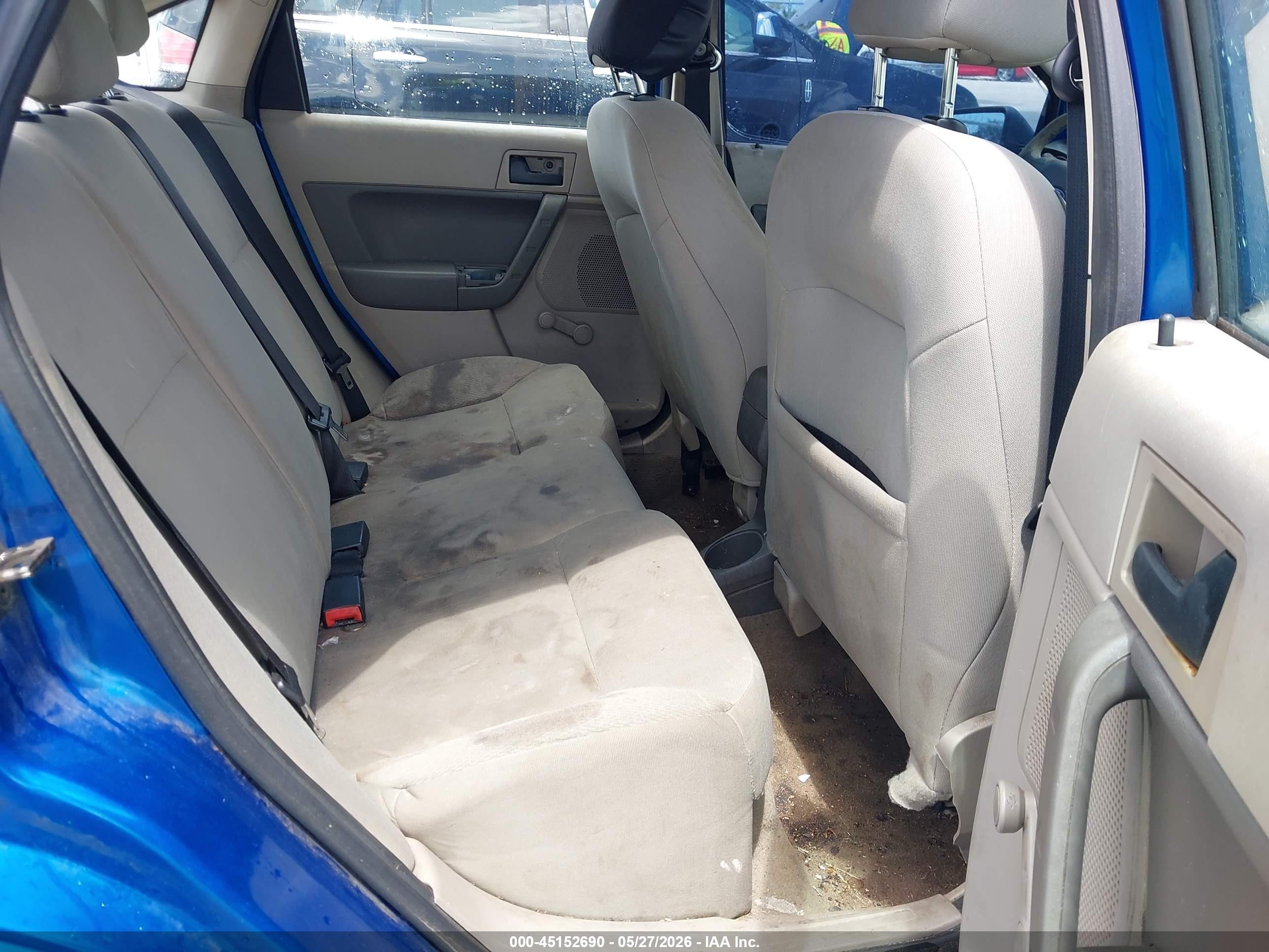 2011 Ford Focus S Blue vin: 1FAHP3EN7BW201131