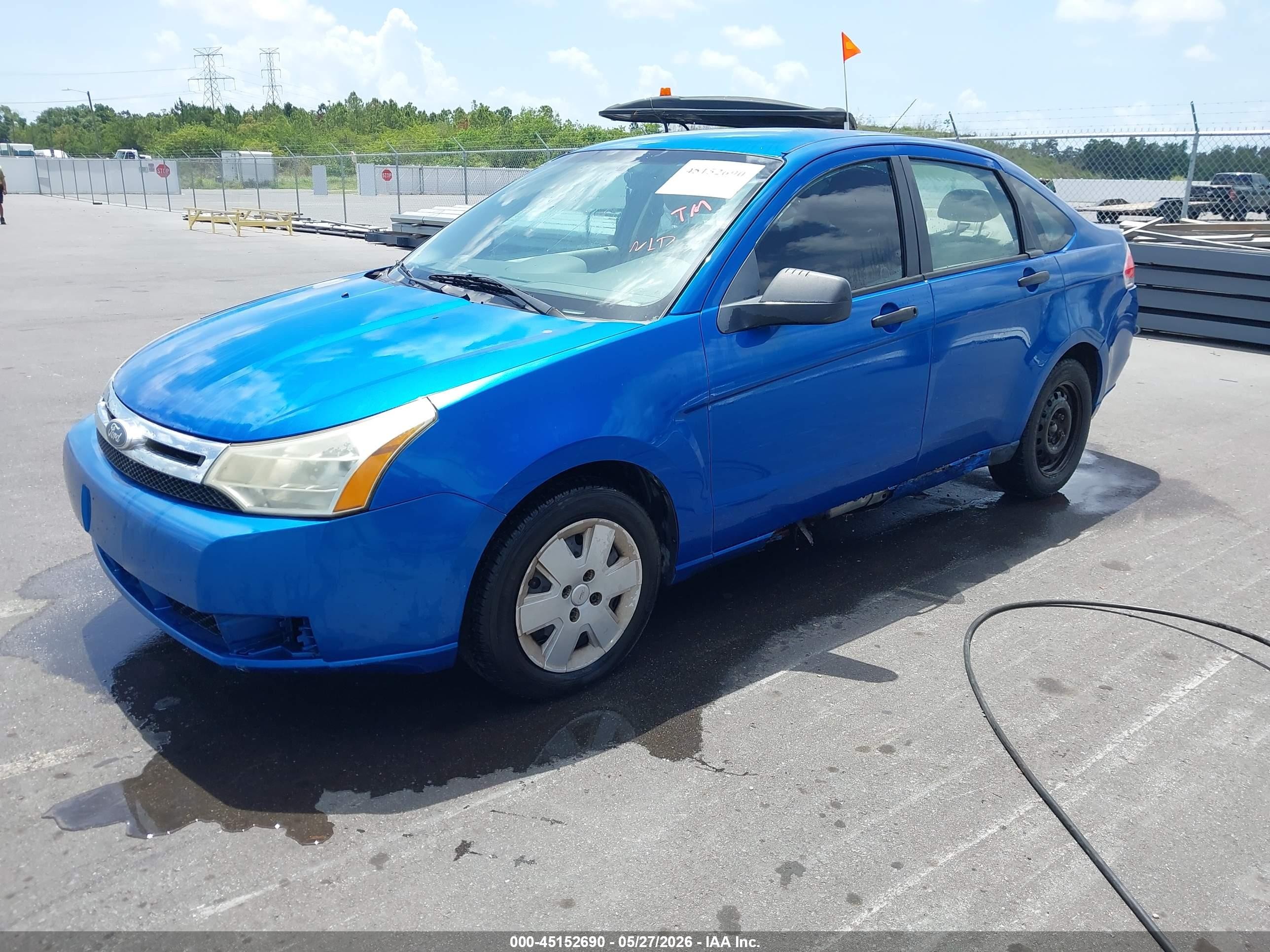 2011 Ford Focus S Blue vin: 1FAHP3EN7BW201131
