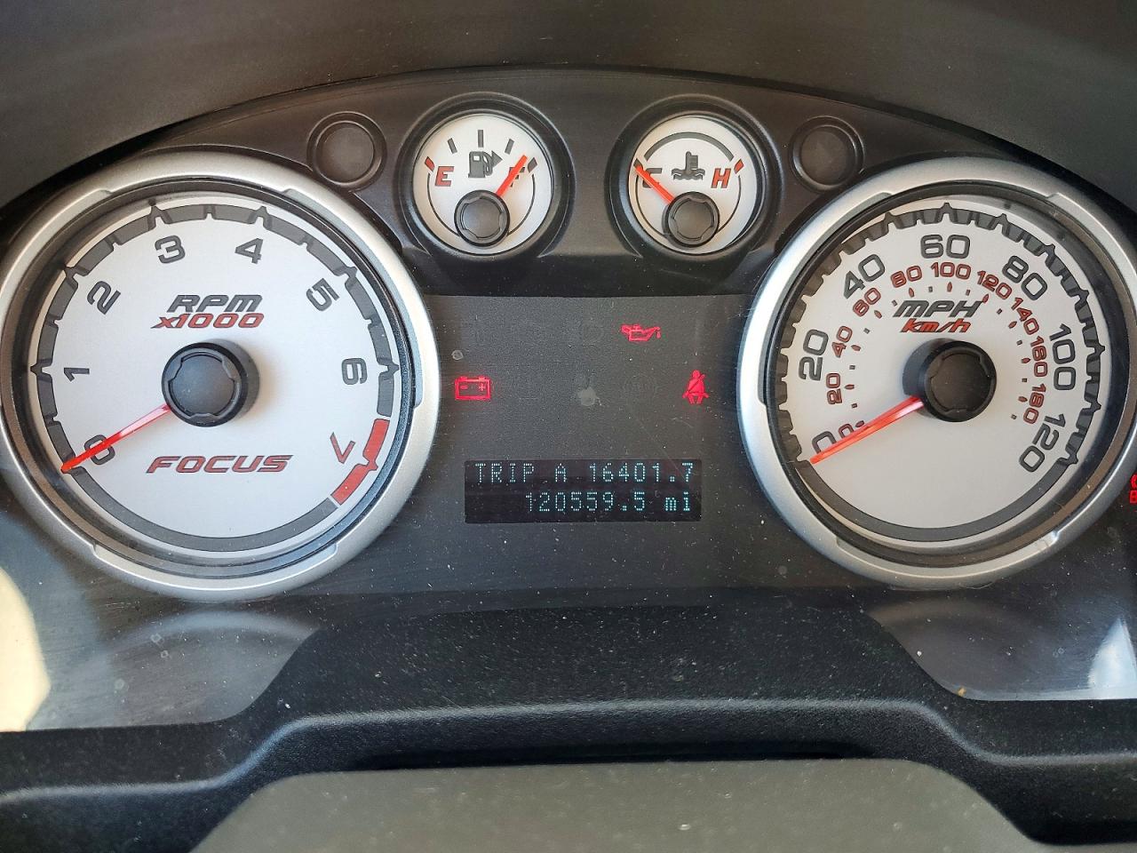 2011 Ford Focus S Red vin: 1FAHP3EN8BW100650