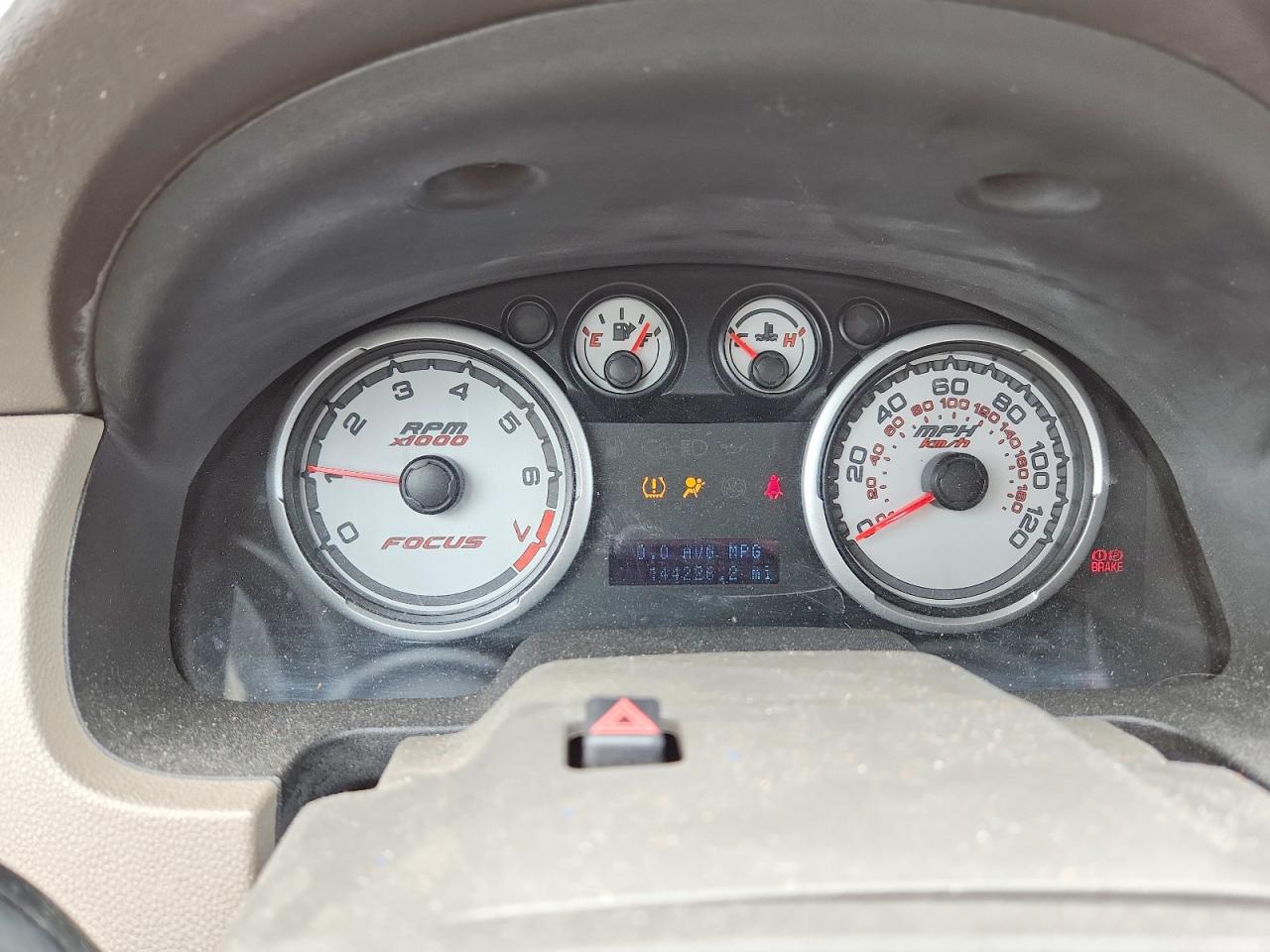 2010 Ford Focus S White vin: 1FAHP3EN9AW157079