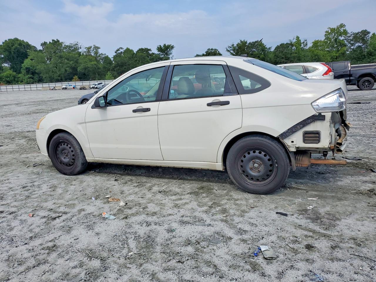 2010 Ford Focus S White vin: 1FAHP3EN9AW230306