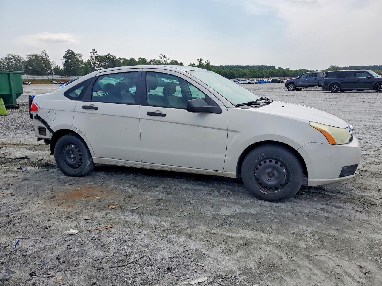 2010 Ford Focus S White vin: 1FAHP3EN9AW230306