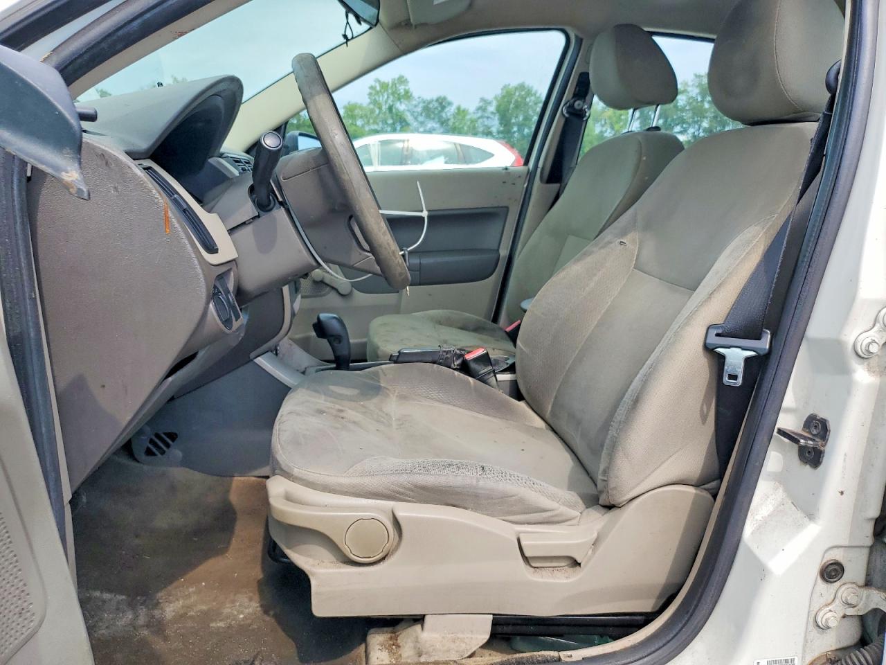 2010 Ford Focus S White vin: 1FAHP3EN9AW230306