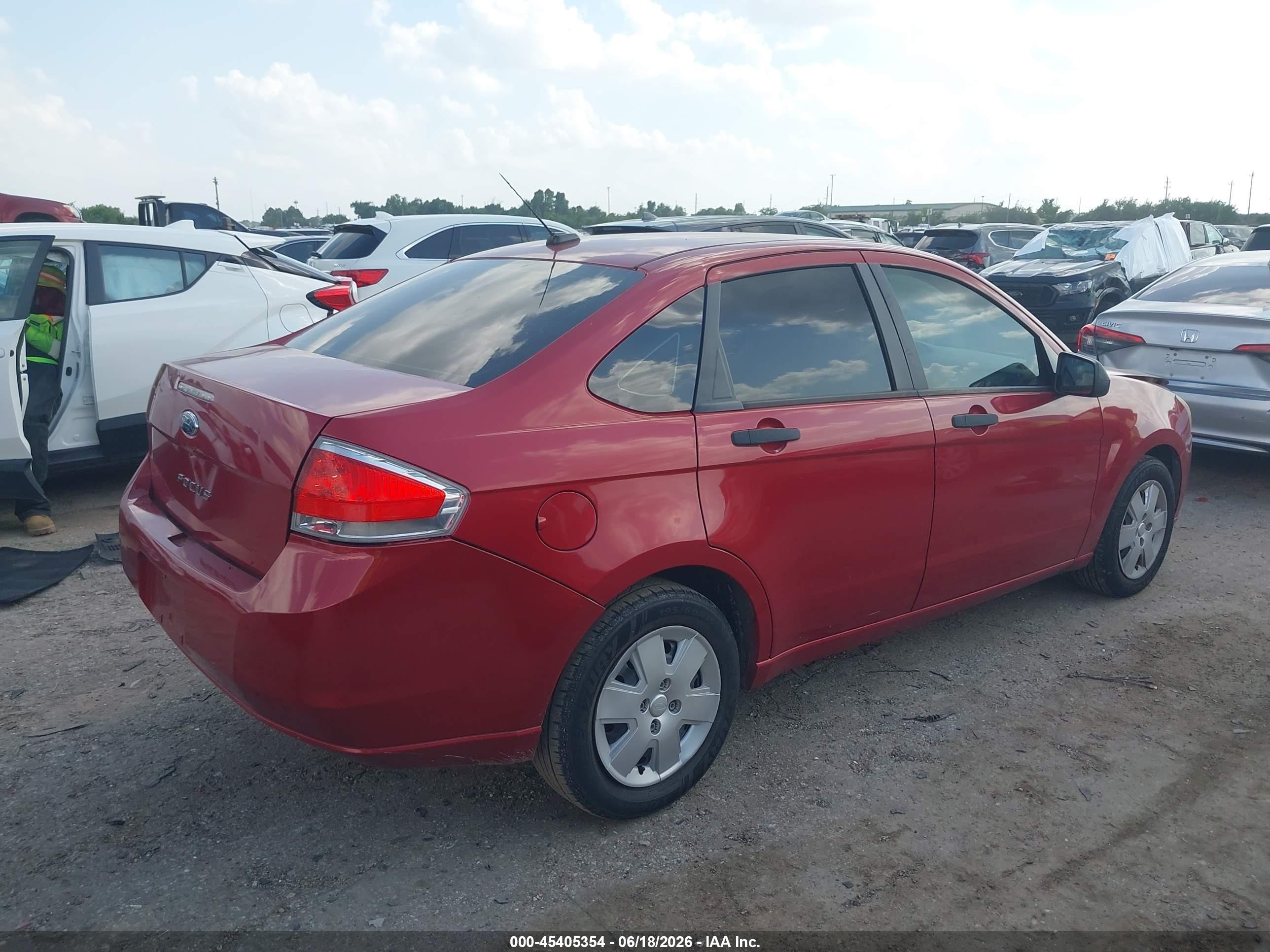 2011 Ford Focus S Red vin: 1FAHP3EN9BW119837