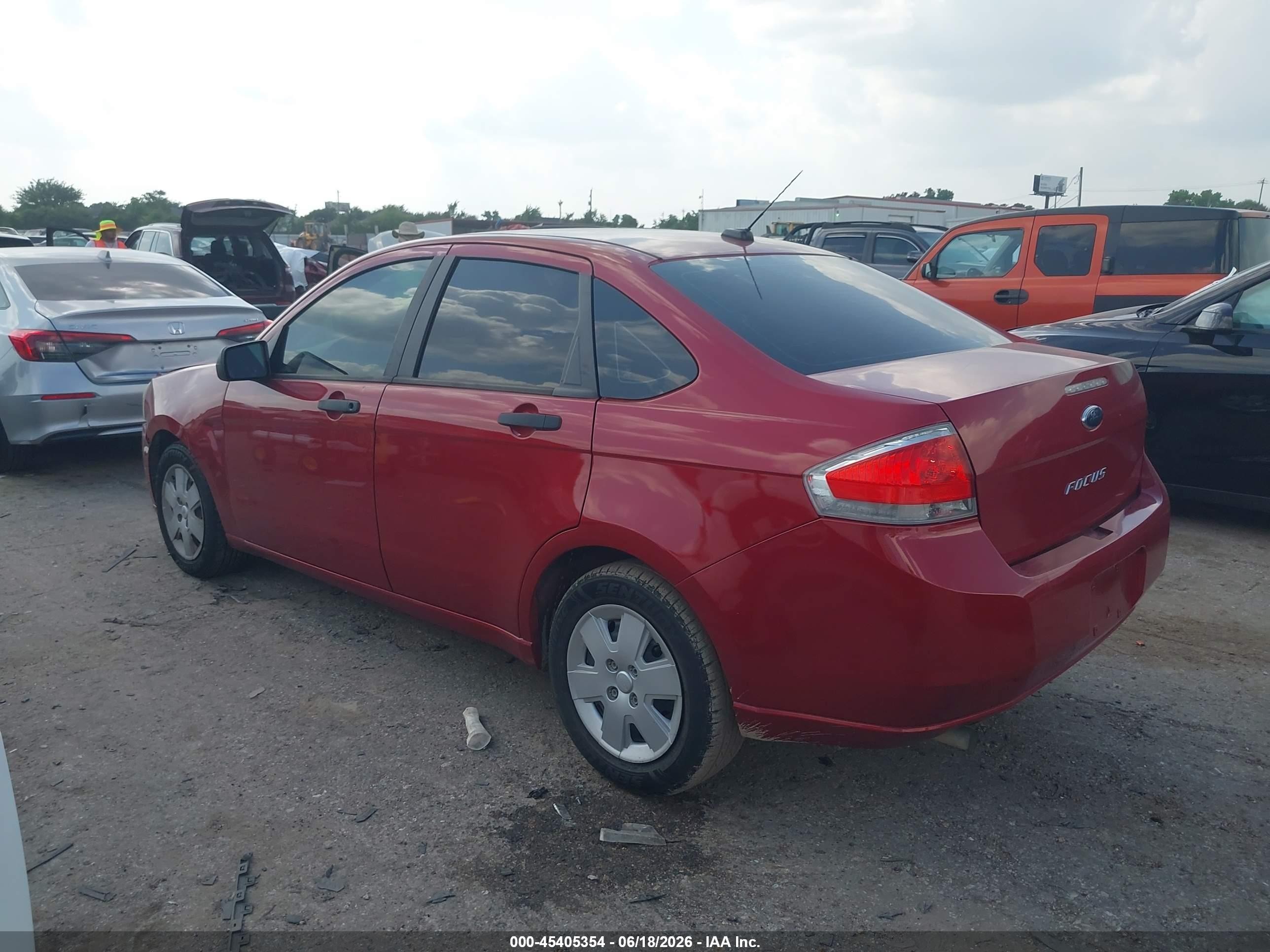2011 Ford Focus S Red vin: 1FAHP3EN9BW119837
