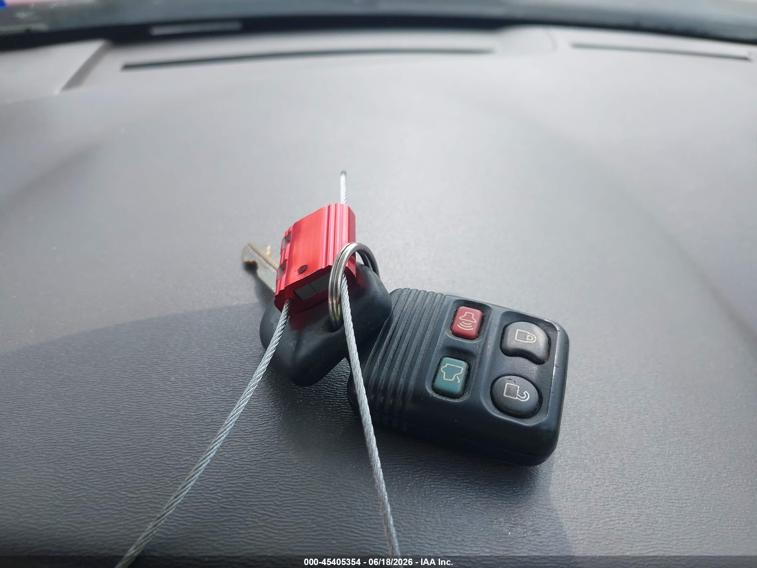 2011 Ford Focus S Red vin: 1FAHP3EN9BW119837