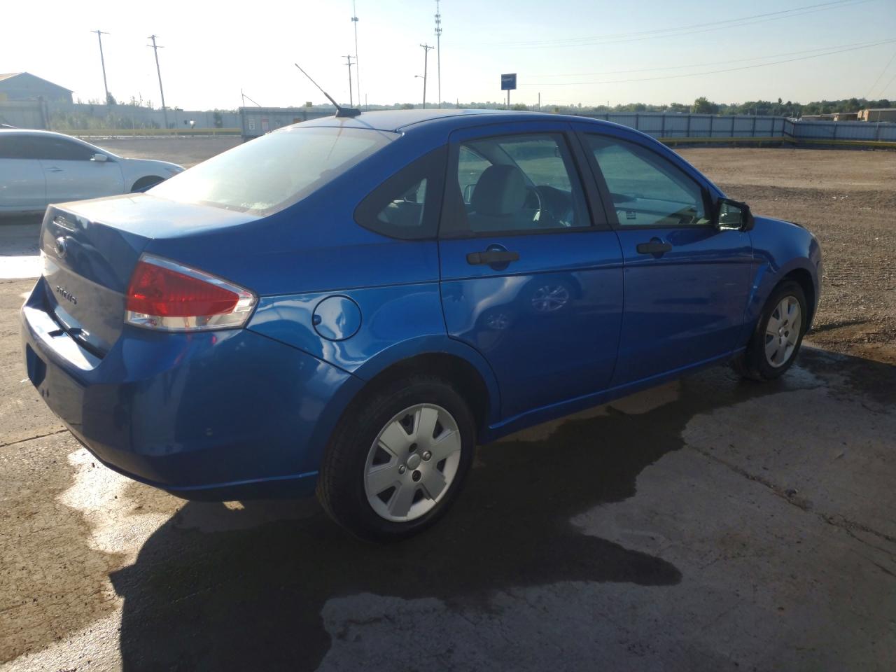 2010 Ford Focus S Синий vin: 1FAHP3ENXAW204734