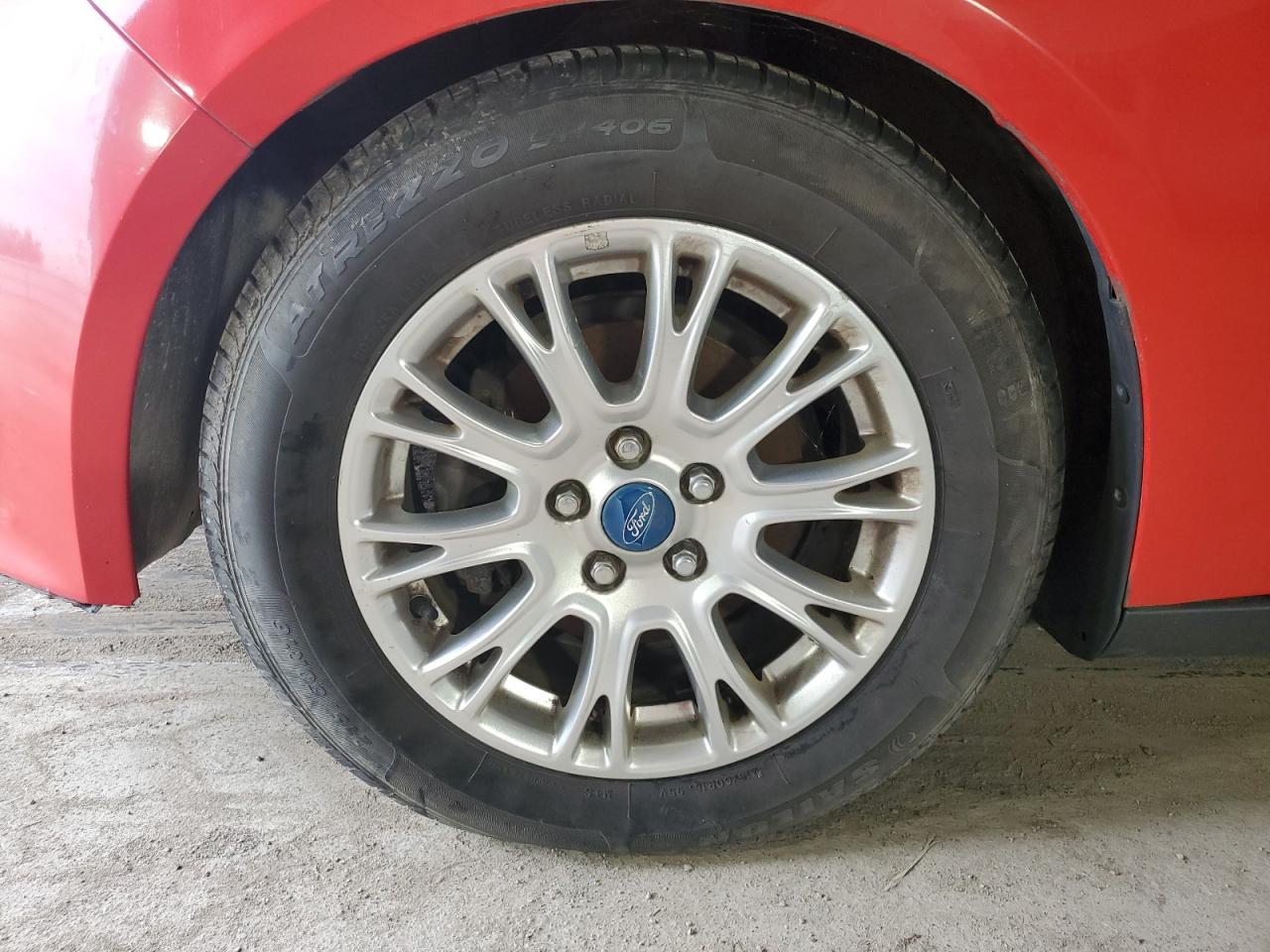 2012 Ford Focus Se Red vin: 1FAHP3F20CL123430 Damage: Left Front Wheel, Curb Rash, 2 To 3 Inches