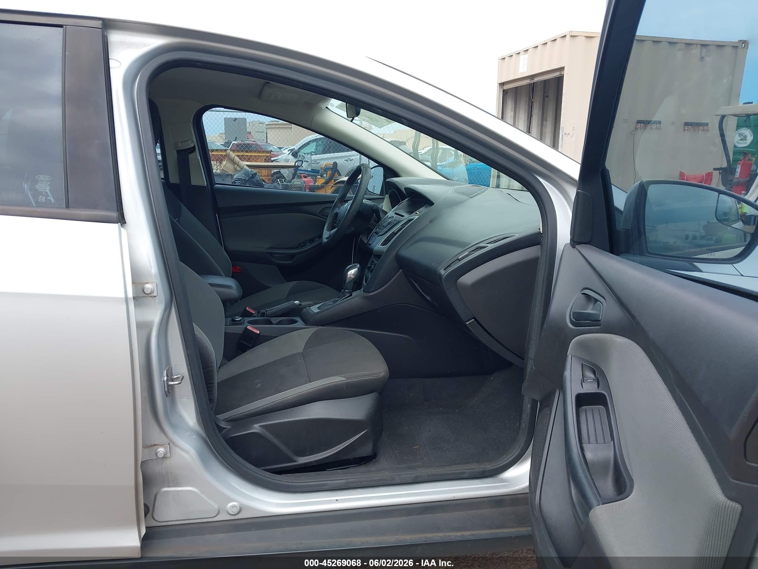 2012 Ford Focus Se Silver vin: 1FAHP3F20CL146559