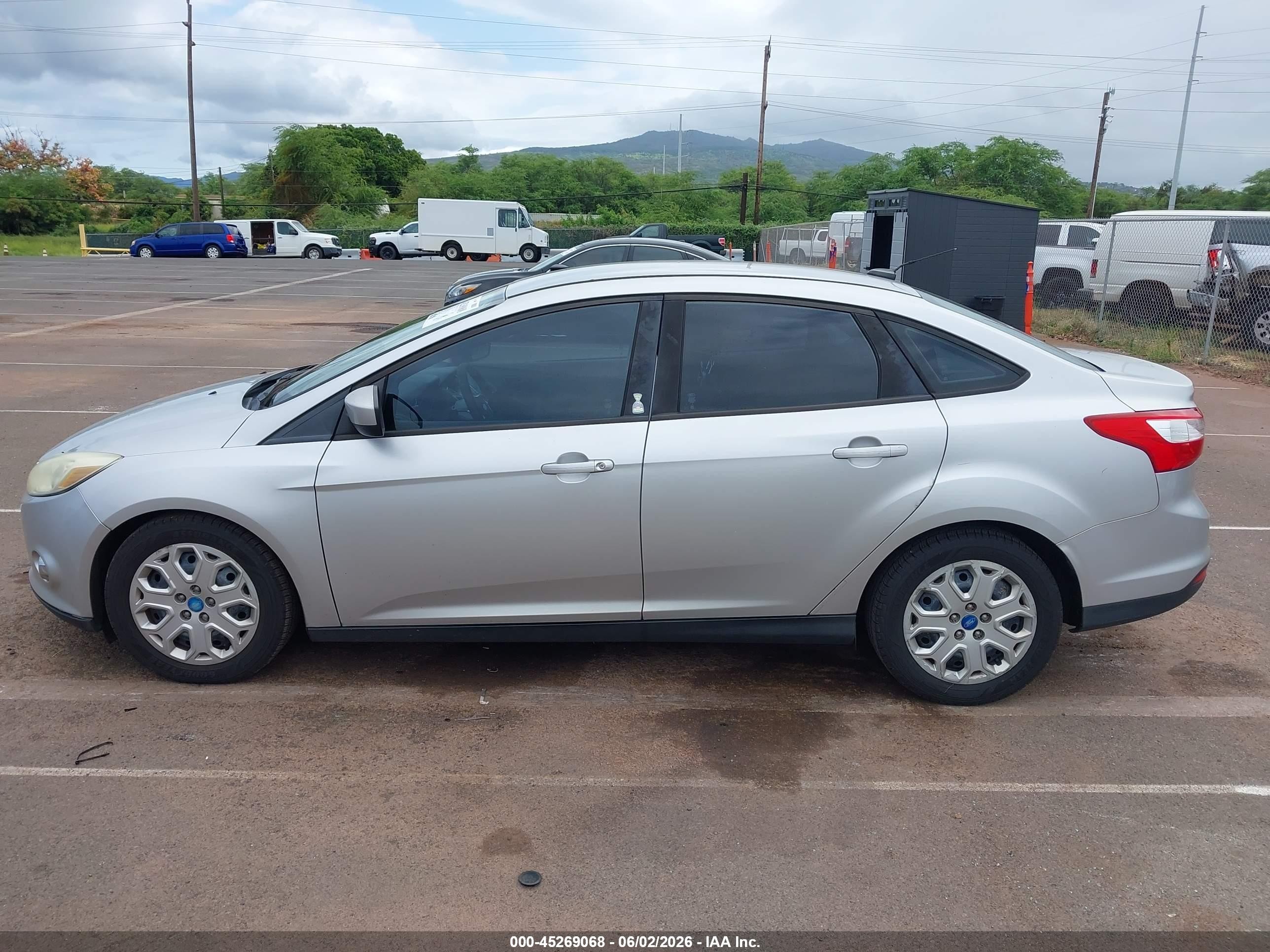 2012 Ford Focus Se Silver vin: 1FAHP3F20CL146559
