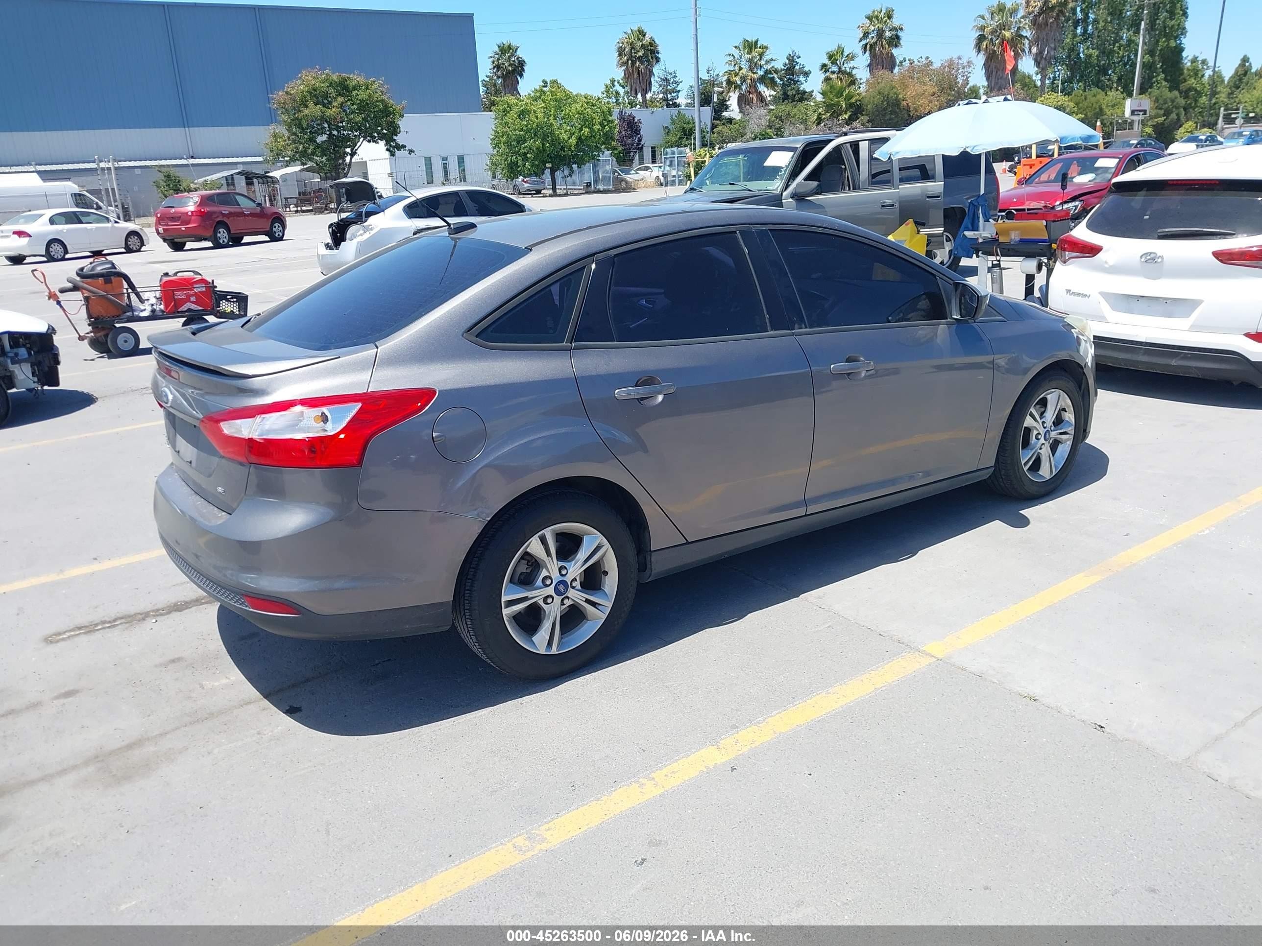 2012 Ford Focus Se Gray vin: 1FAHP3F20CL175222