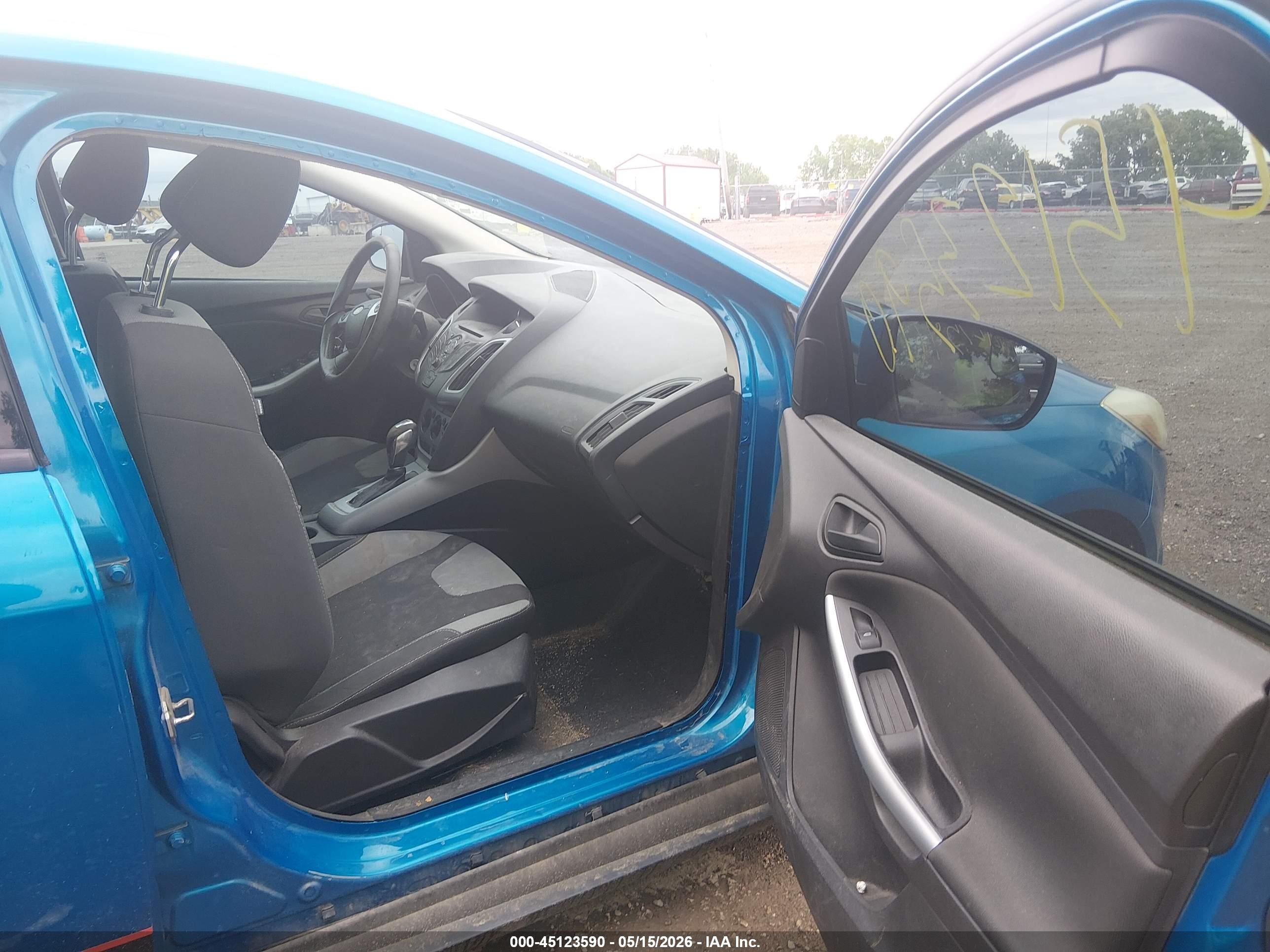 2012 Ford Focus Se Blue vin: 1FAHP3F20CL187919