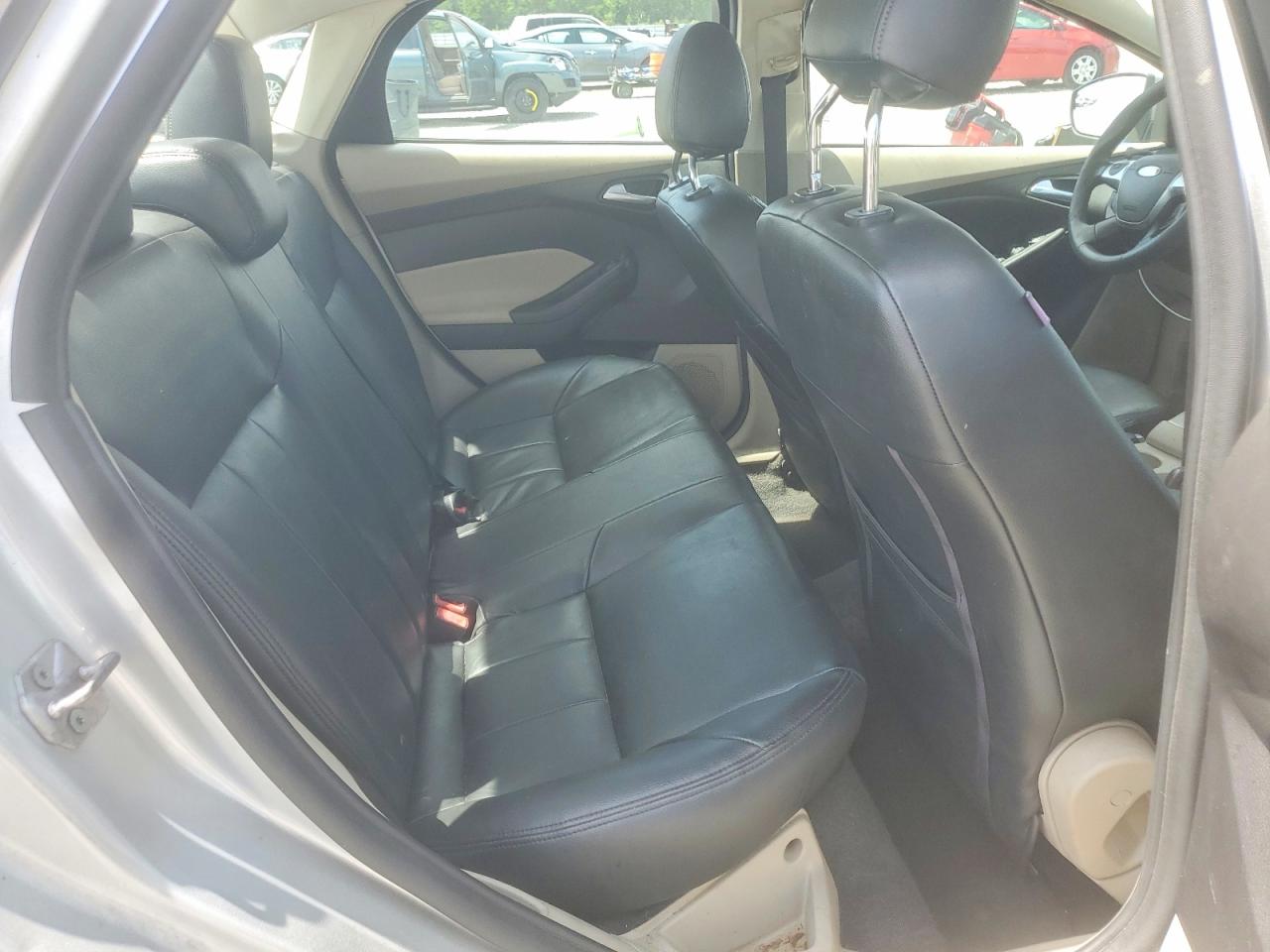 2012 Ford Focus Se Silver vin: 1FAHP3F20CL204797
