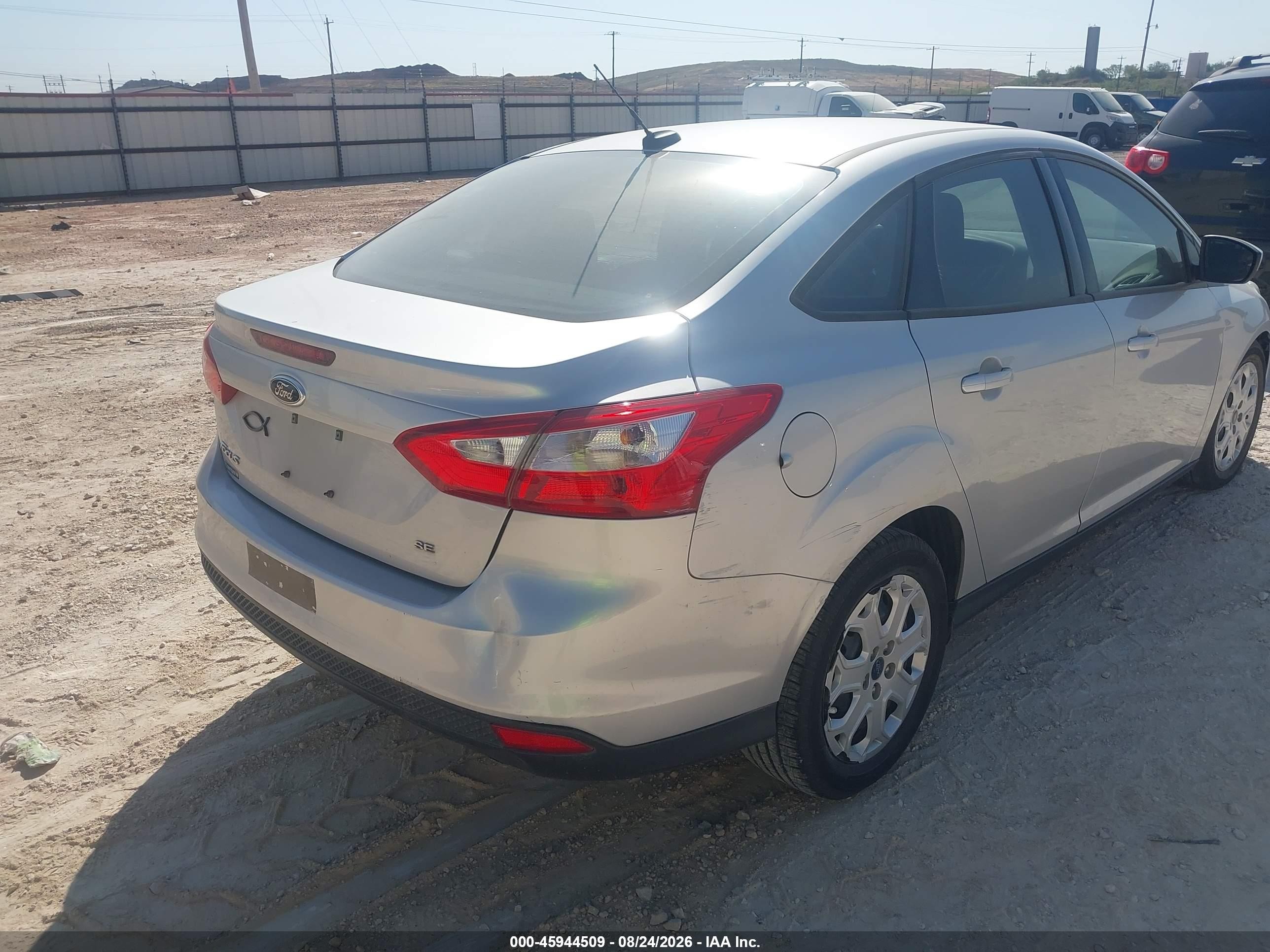 2012 Ford Focus Se Silver vin: 1FAHP3F20CL284327
