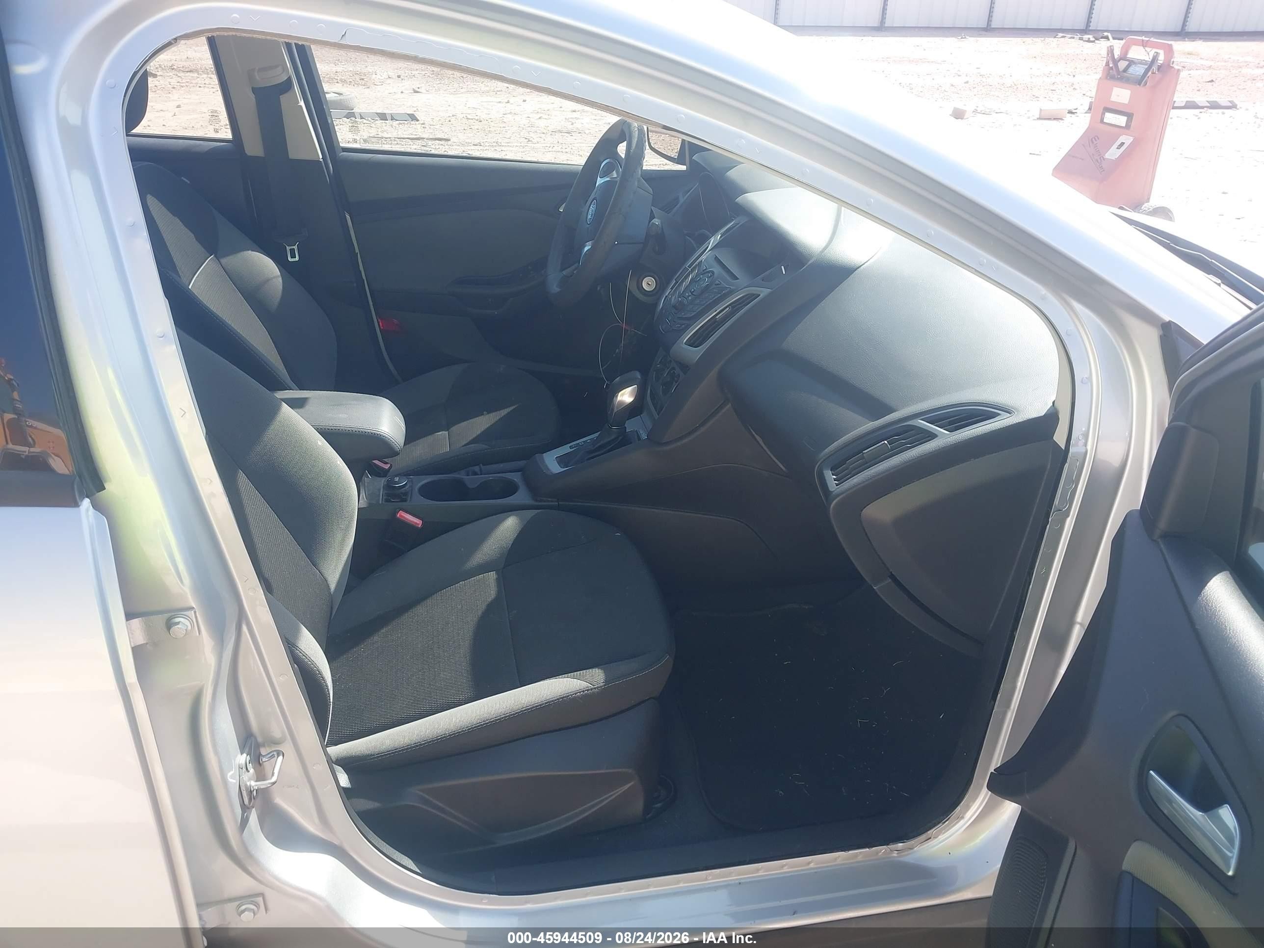 2012 Ford Focus Se Silver vin: 1FAHP3F20CL284327