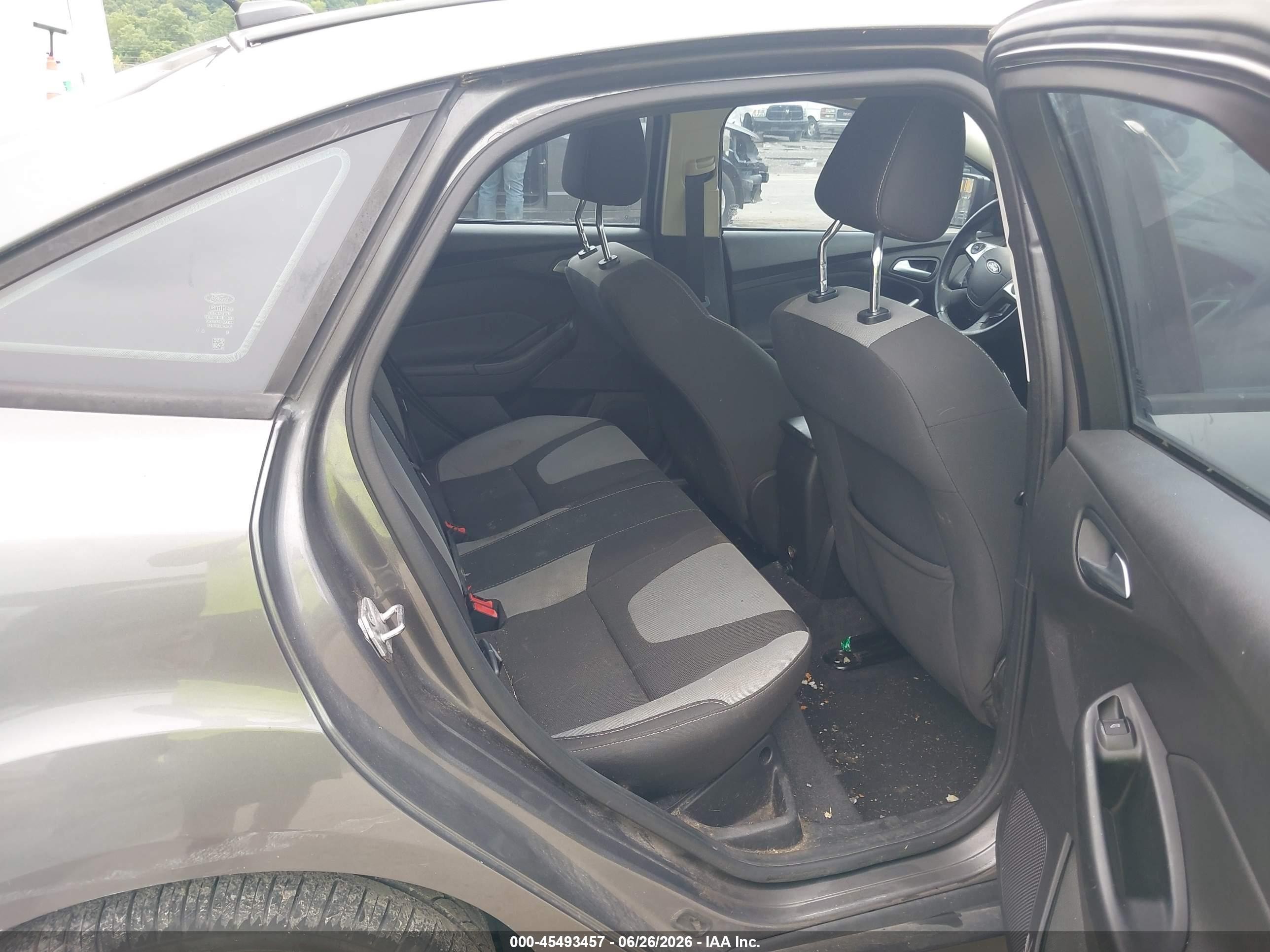 2012 Ford Focus Se Gray vin: 1FAHP3F20CL303507
