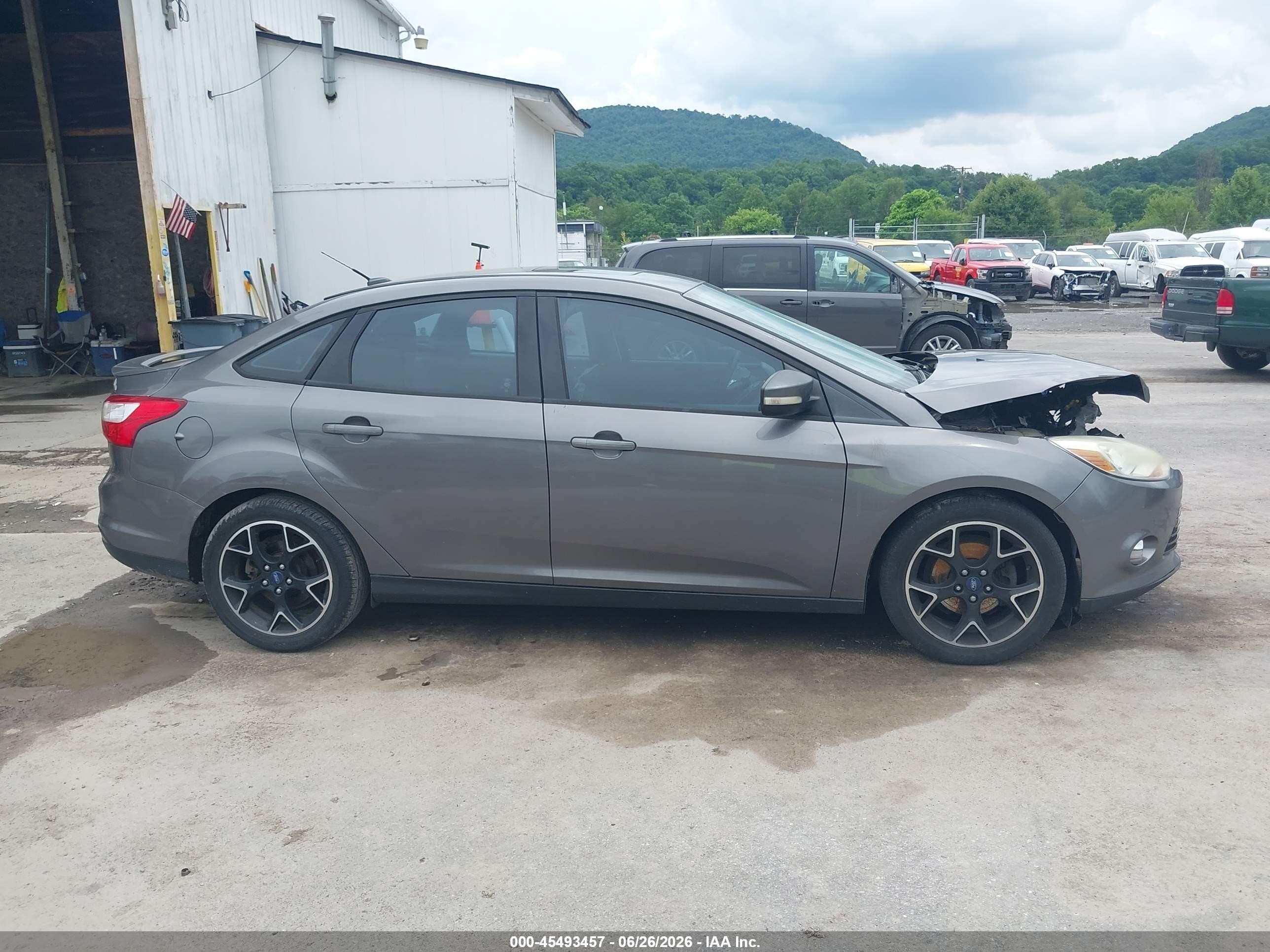 2012 Ford Focus Se Gray vin: 1FAHP3F20CL303507