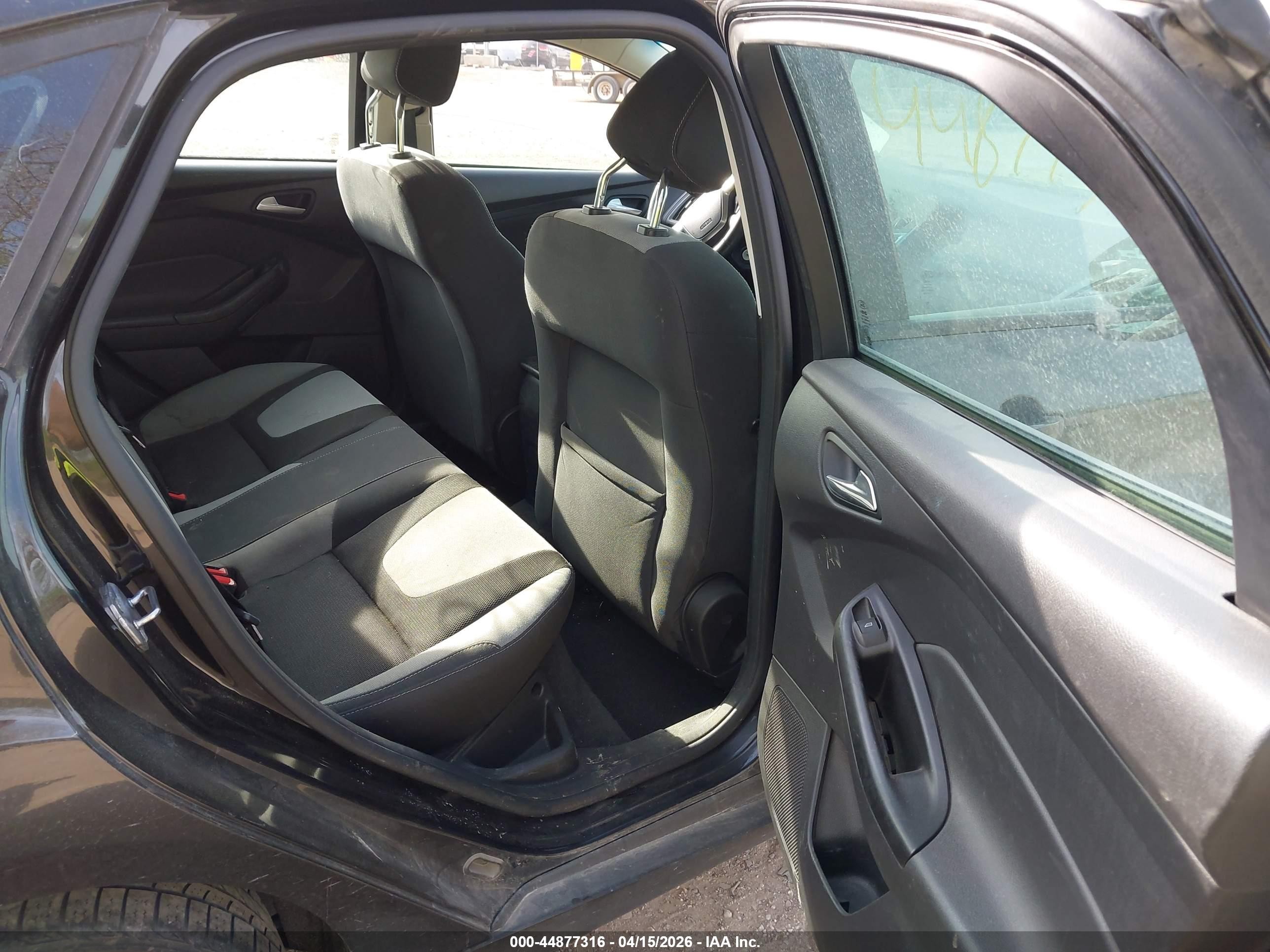 2012 Ford Focus Se Black vin: 1FAHP3F20CL319898