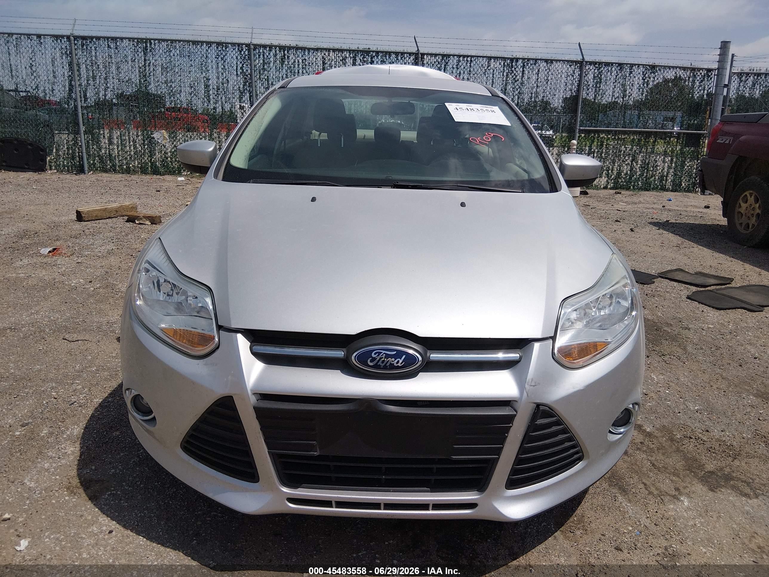 2012 Ford Focus Se Silver vin: 1FAHP3F20CL372410