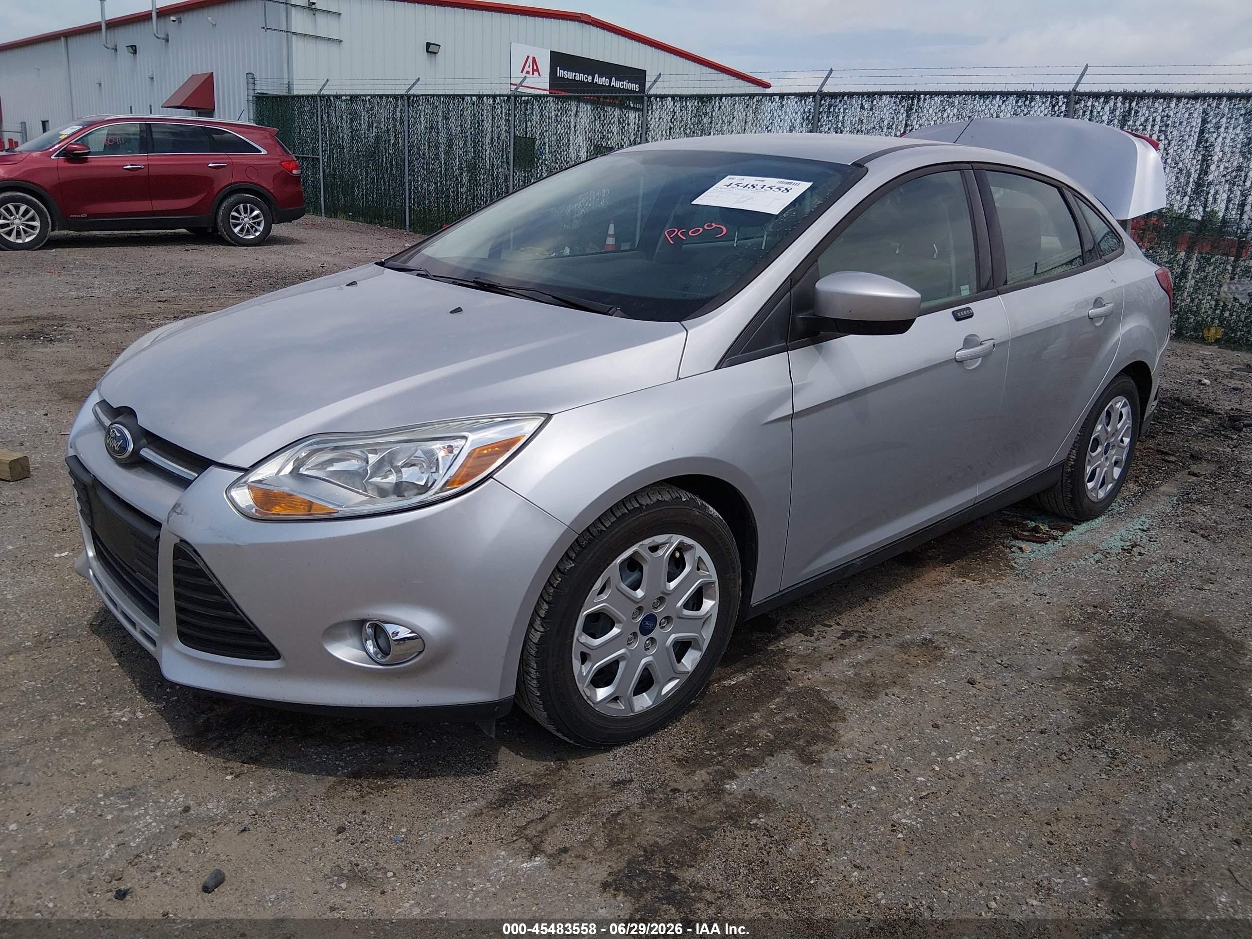 2012 Ford Focus Se Silver vin: 1FAHP3F20CL372410