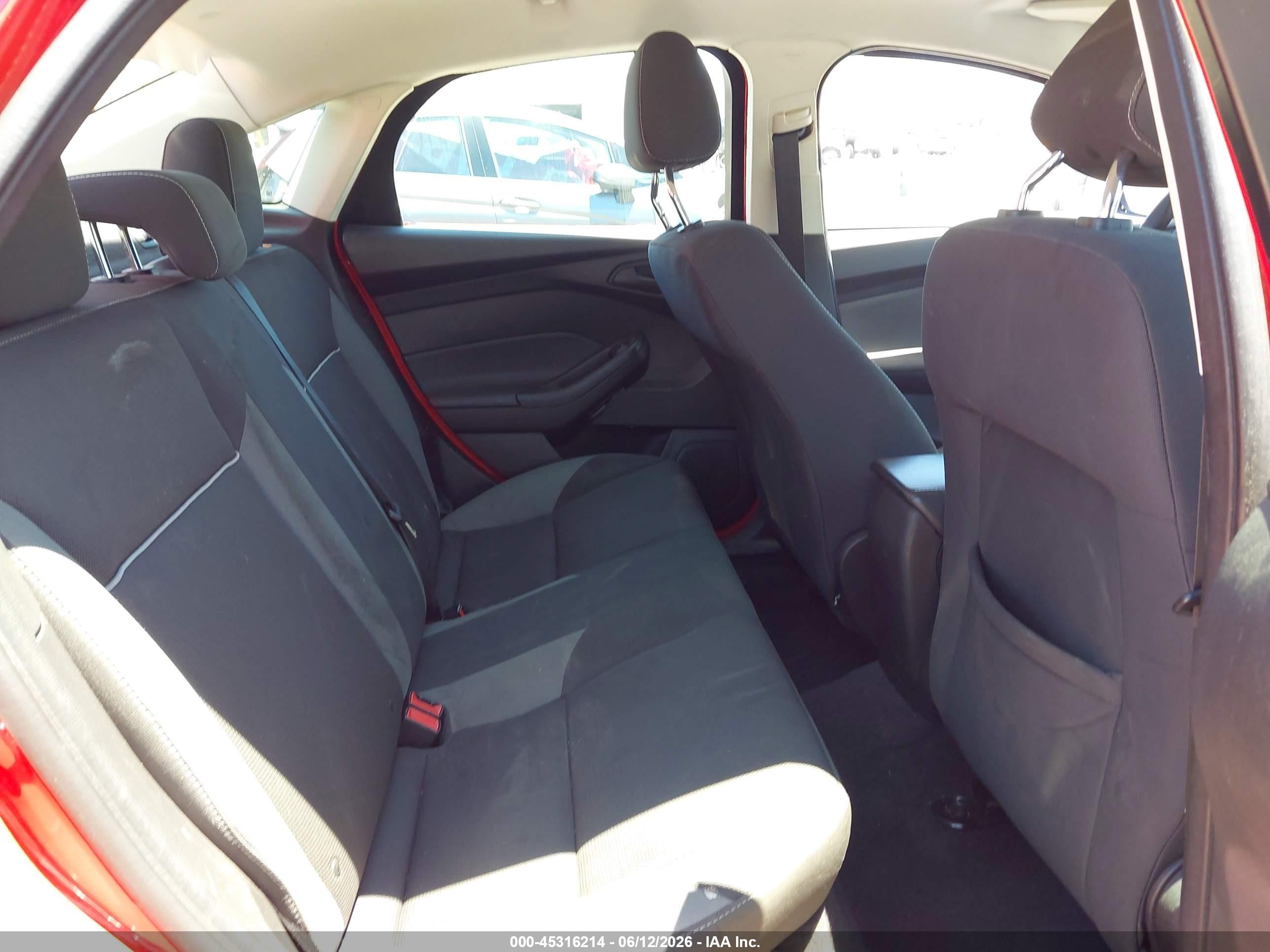 2012 Ford Focus Se Red vin: 1FAHP3F20CL382659