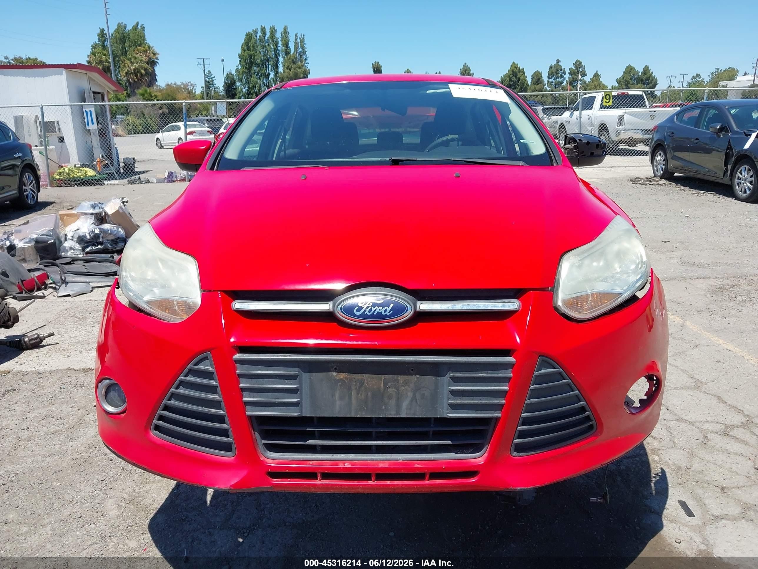 2012 Ford Focus Se Red vin: 1FAHP3F20CL382659
