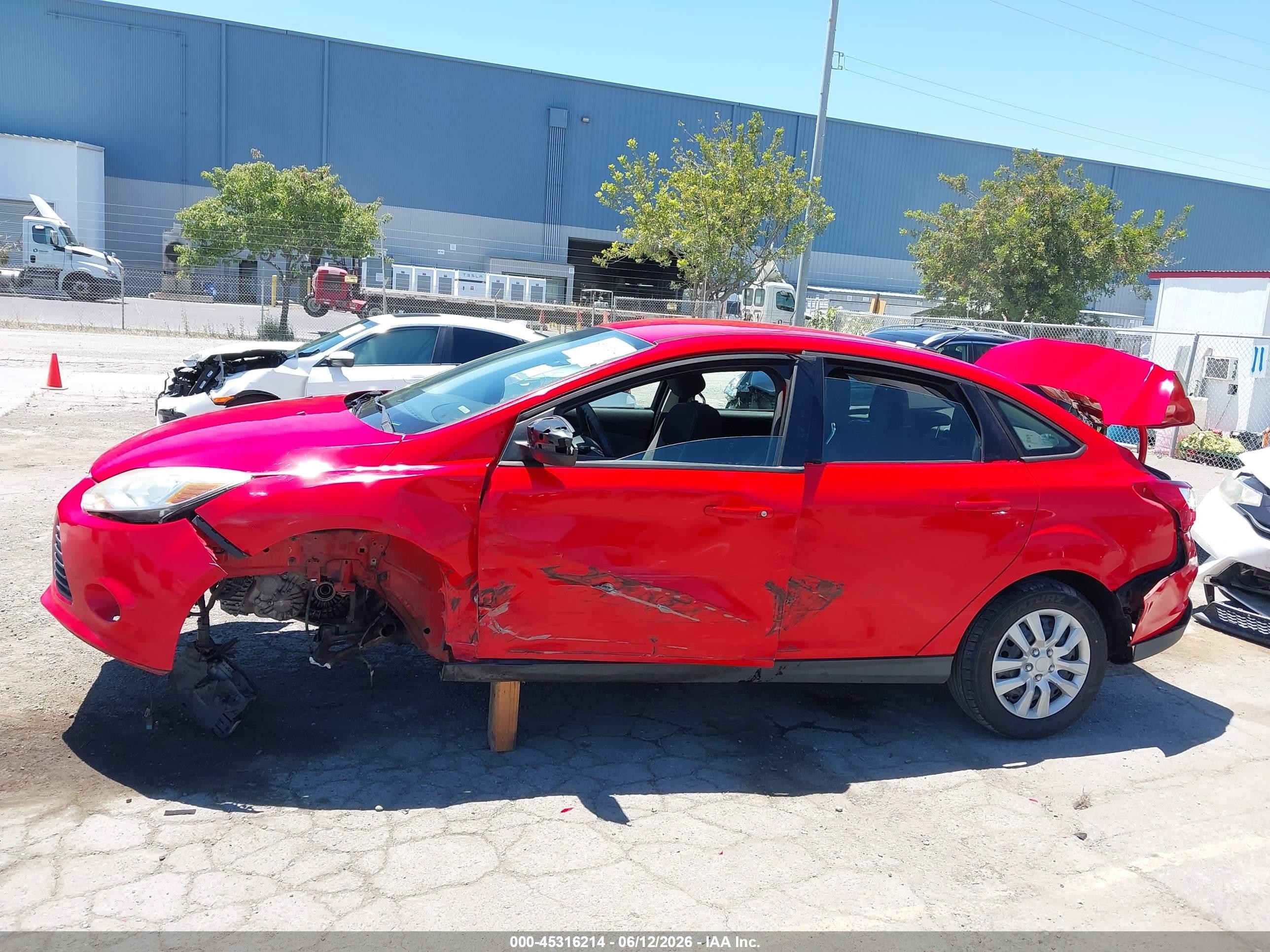 2012 Ford Focus Se Red vin: 1FAHP3F20CL382659