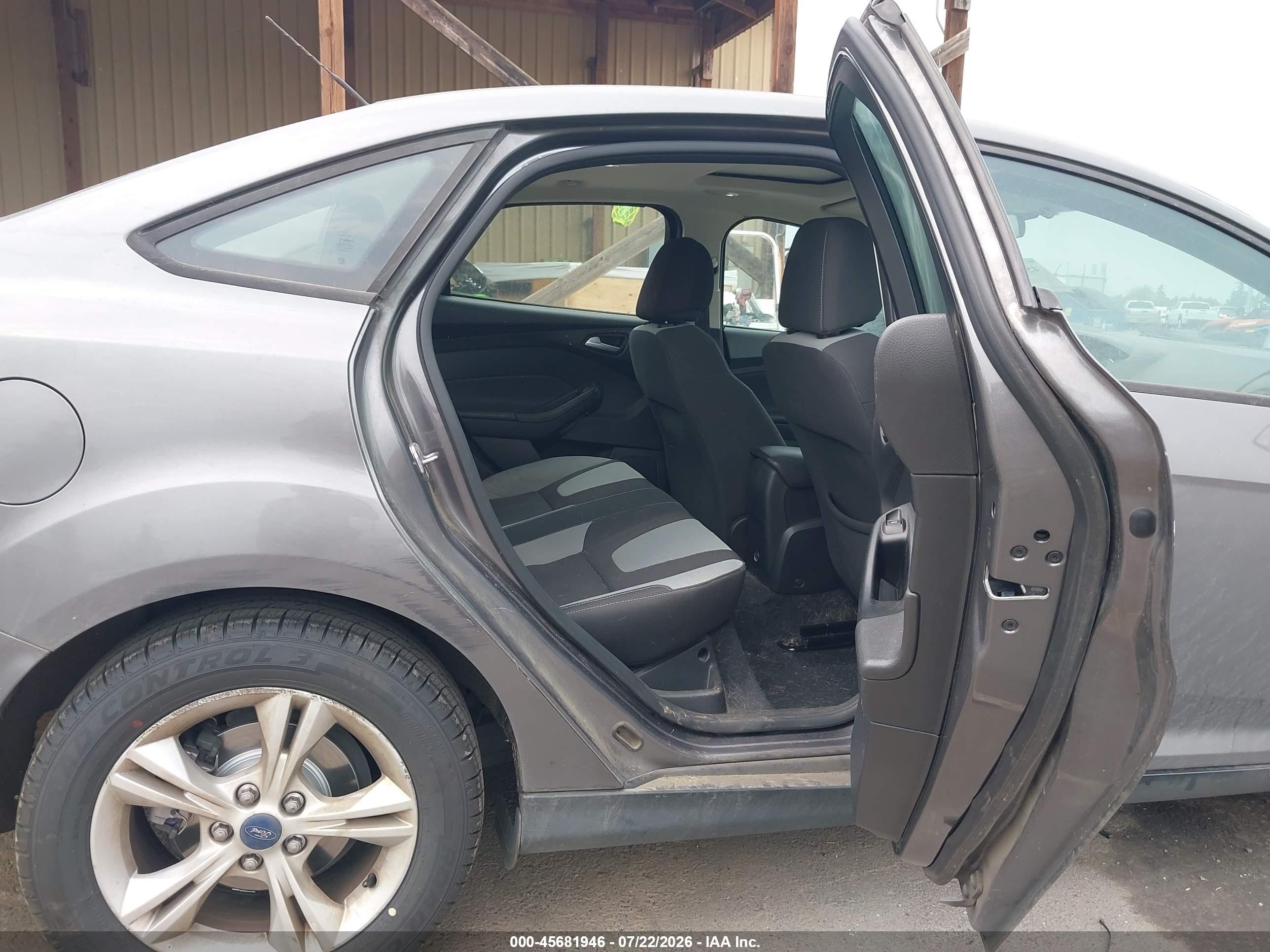 2012 Ford Focus Se Gray vin: 1FAHP3F20CL392639