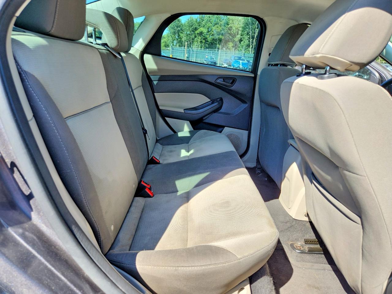 2012 Ford Focus Se Gray vin: 1FAHP3F20CL411397