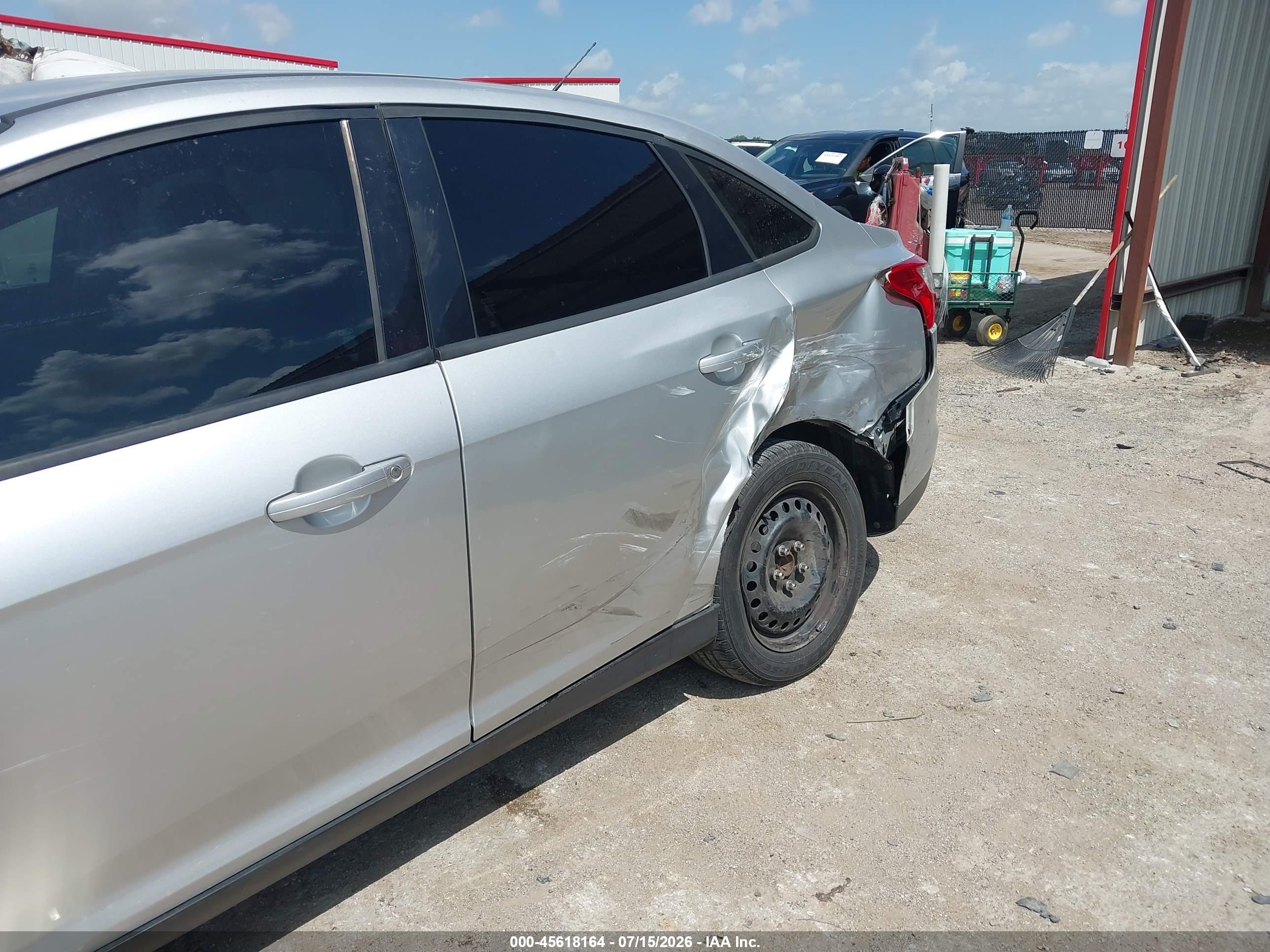 2012 Ford Focus Se Silver vin: 1FAHP3F20CL422030