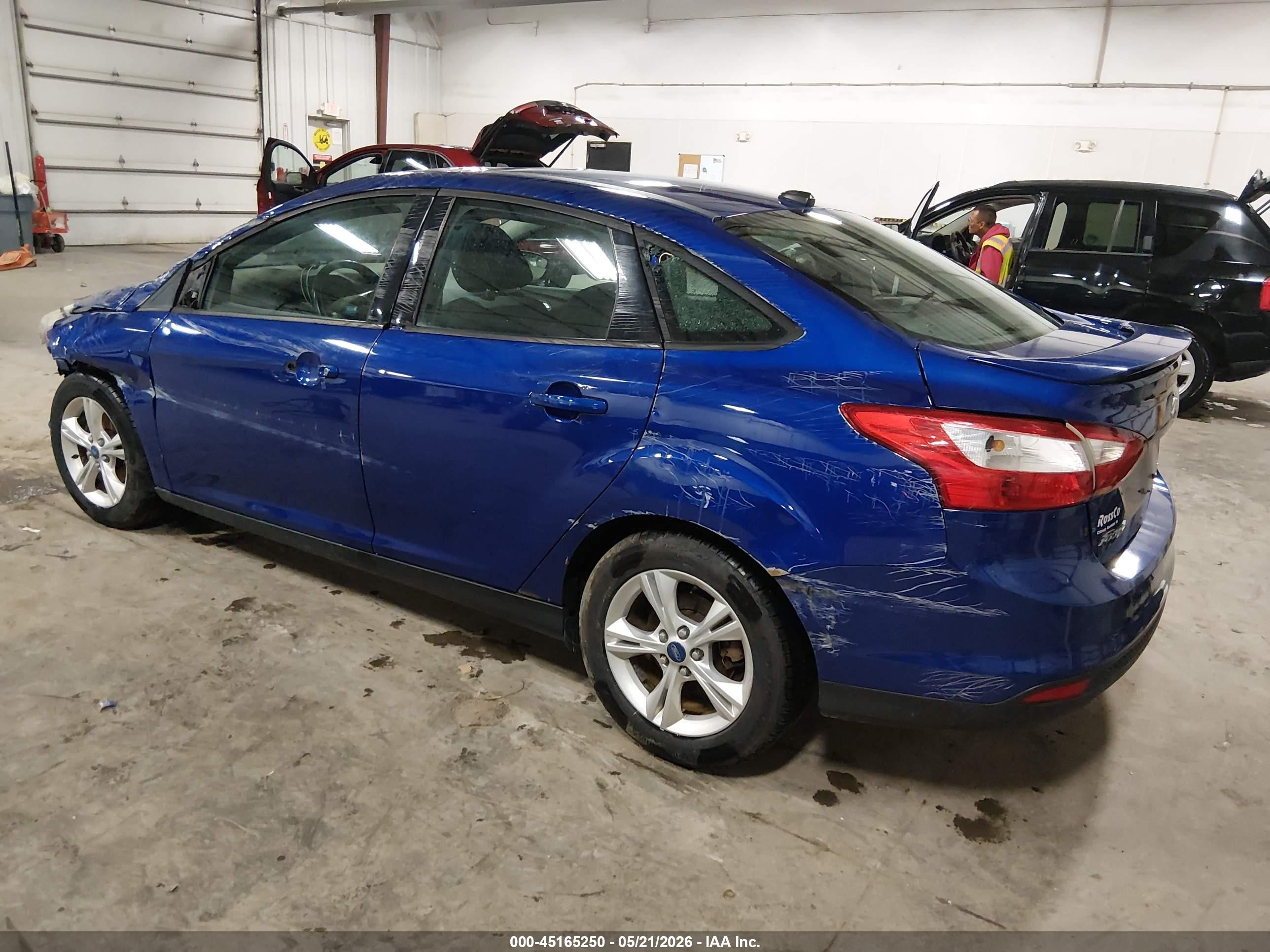 2012 Ford Focus Se Blue vin: 1FAHP3F20CL464990