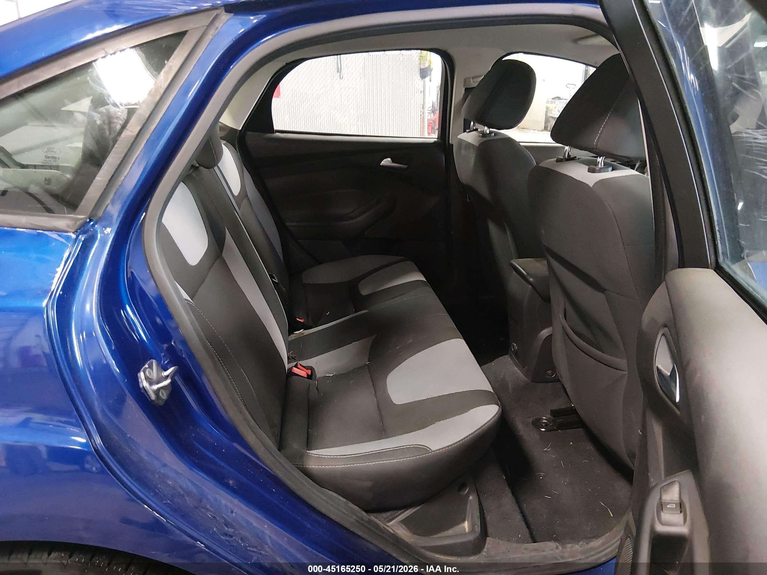 2012 Ford Focus Se Blue vin: 1FAHP3F20CL464990