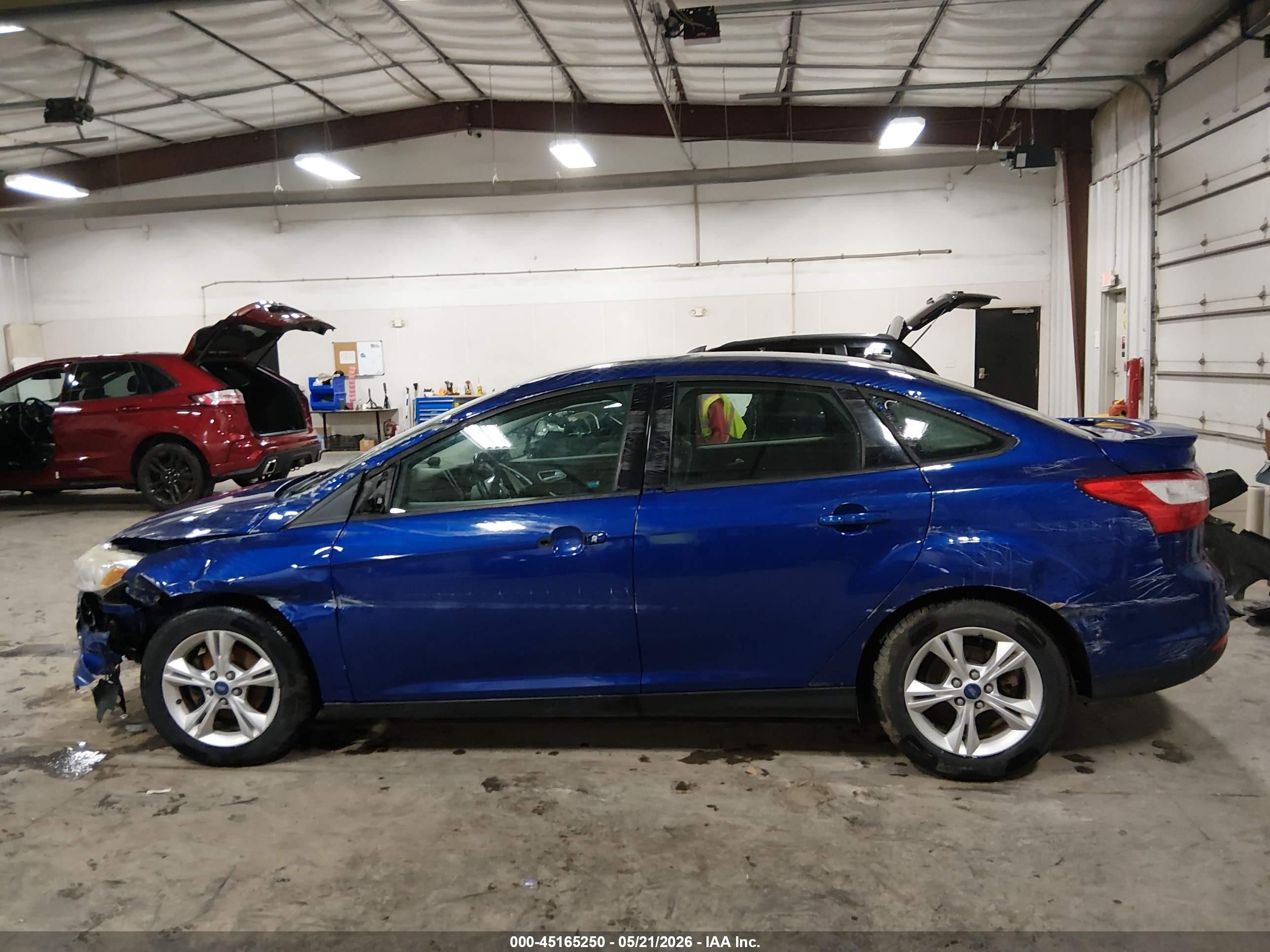 2012 Ford Focus Se Blue vin: 1FAHP3F20CL464990