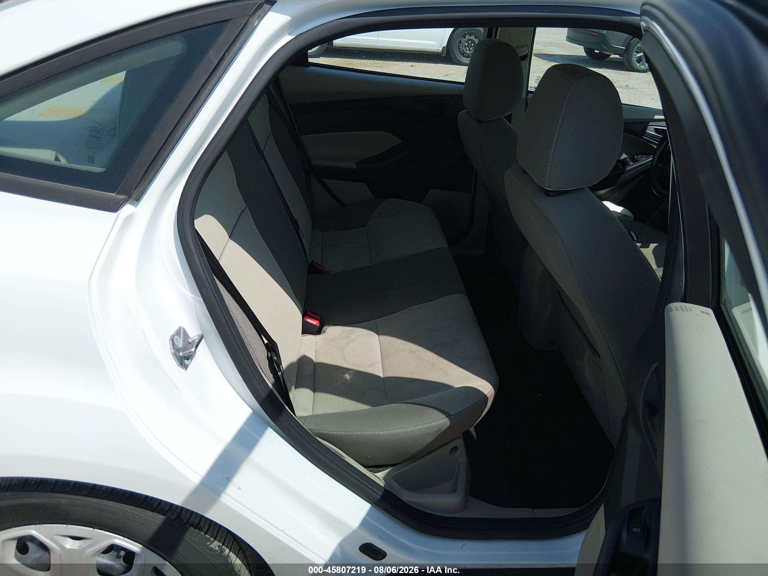 2012 Ford Focus Se Белый vin: 1FAHP3F20CL478288
