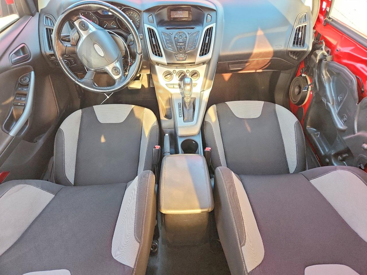 2012 Ford Focus Se Red vin: 1FAHP3F21CL150961