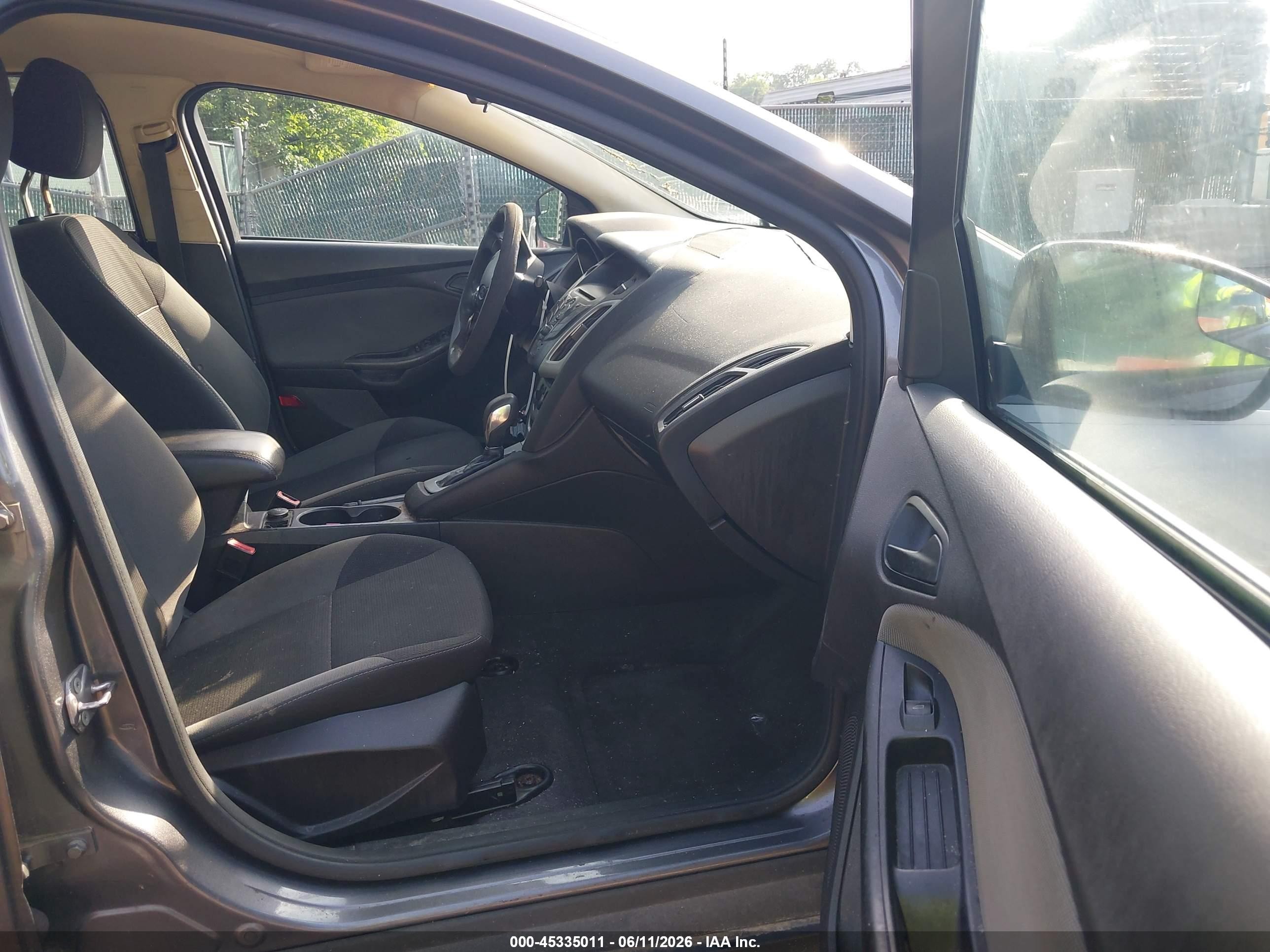 2012 Ford Focus Se Gray vin: 1FAHP3F21CL164245