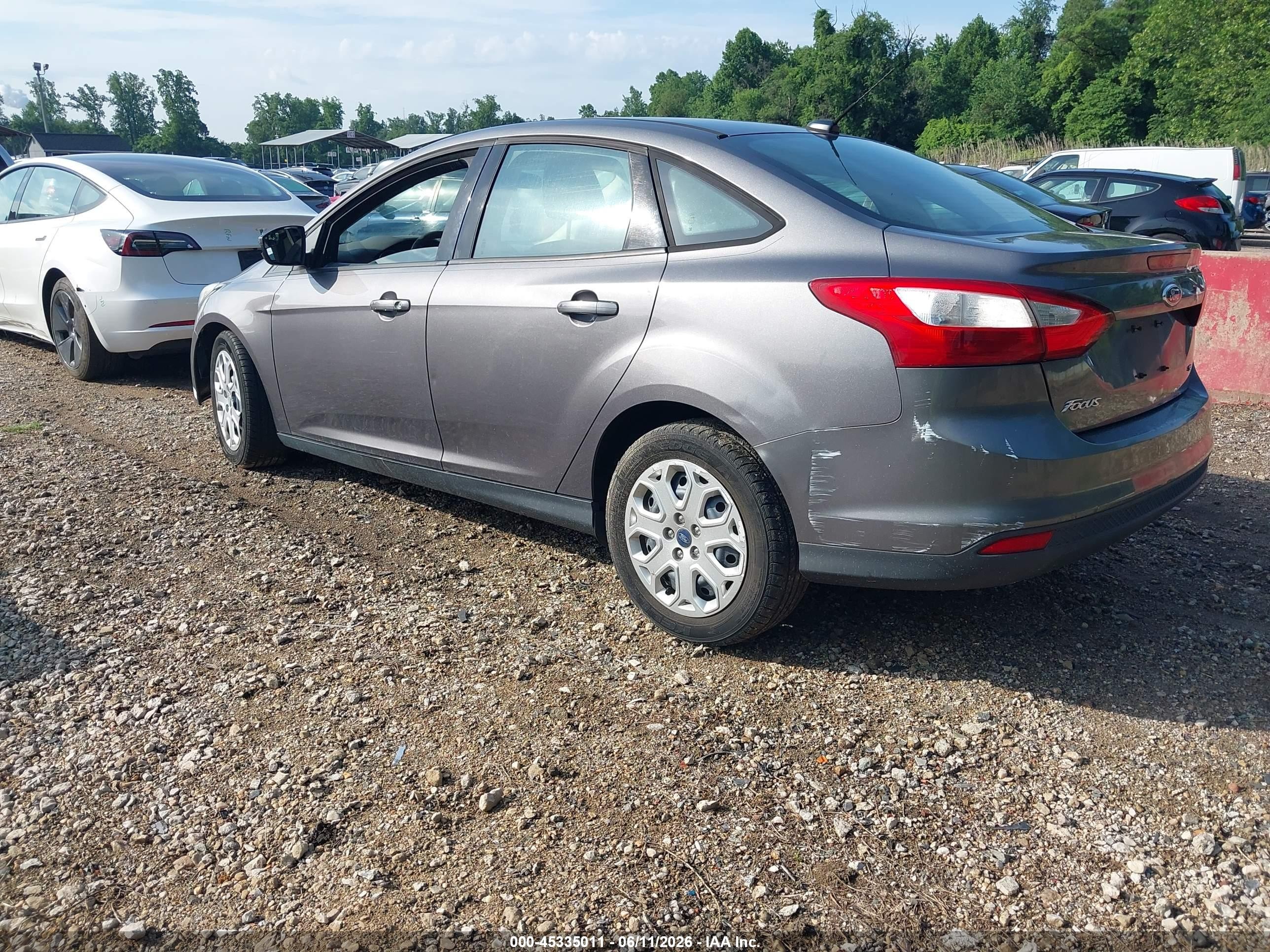 2012 Ford Focus Se Gray vin: 1FAHP3F21CL164245