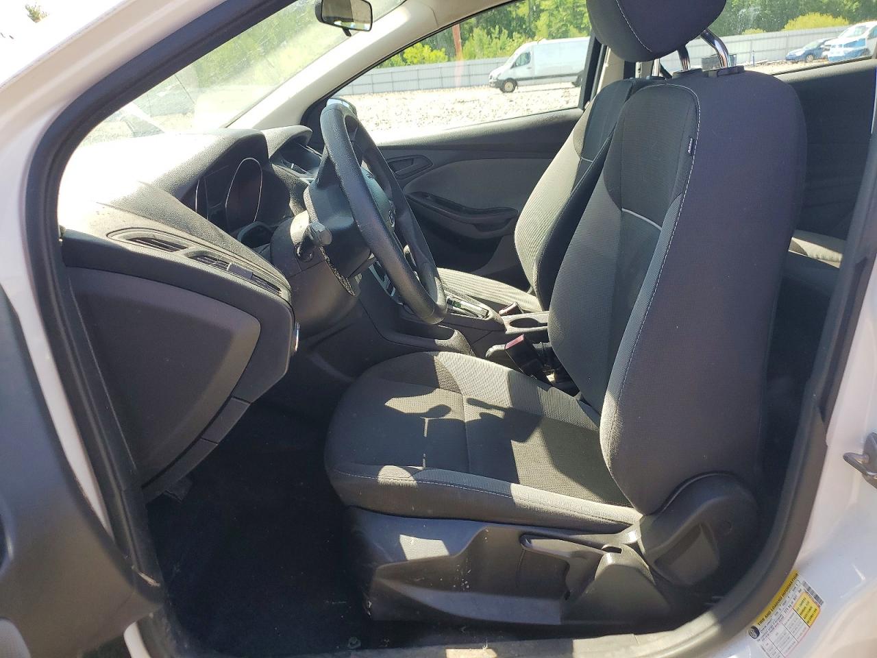 2012 Ford Focus White vin: 1FAHP3F21CL169798