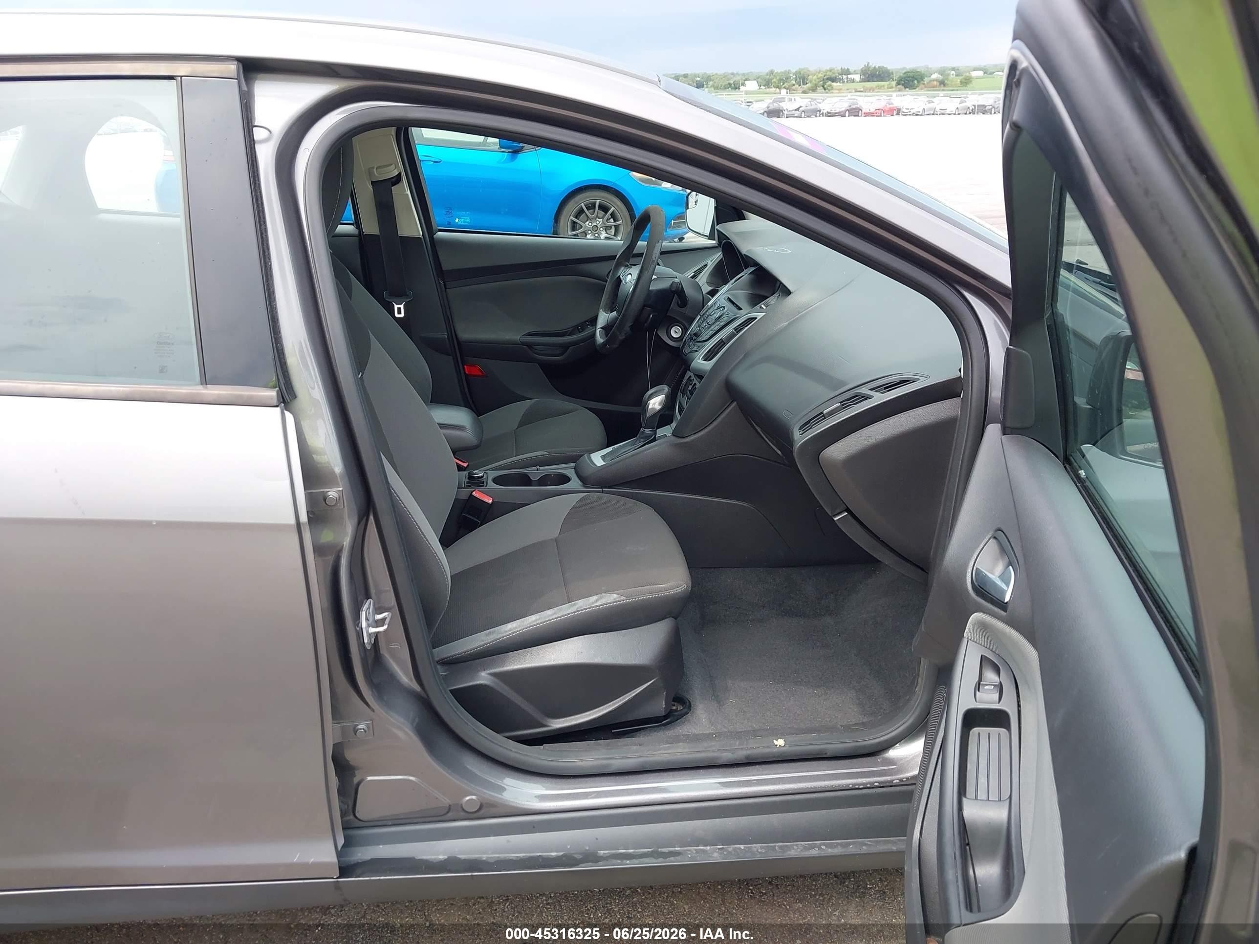 2012 Ford Focus Se Gray vin: 1FAHP3F21CL194135