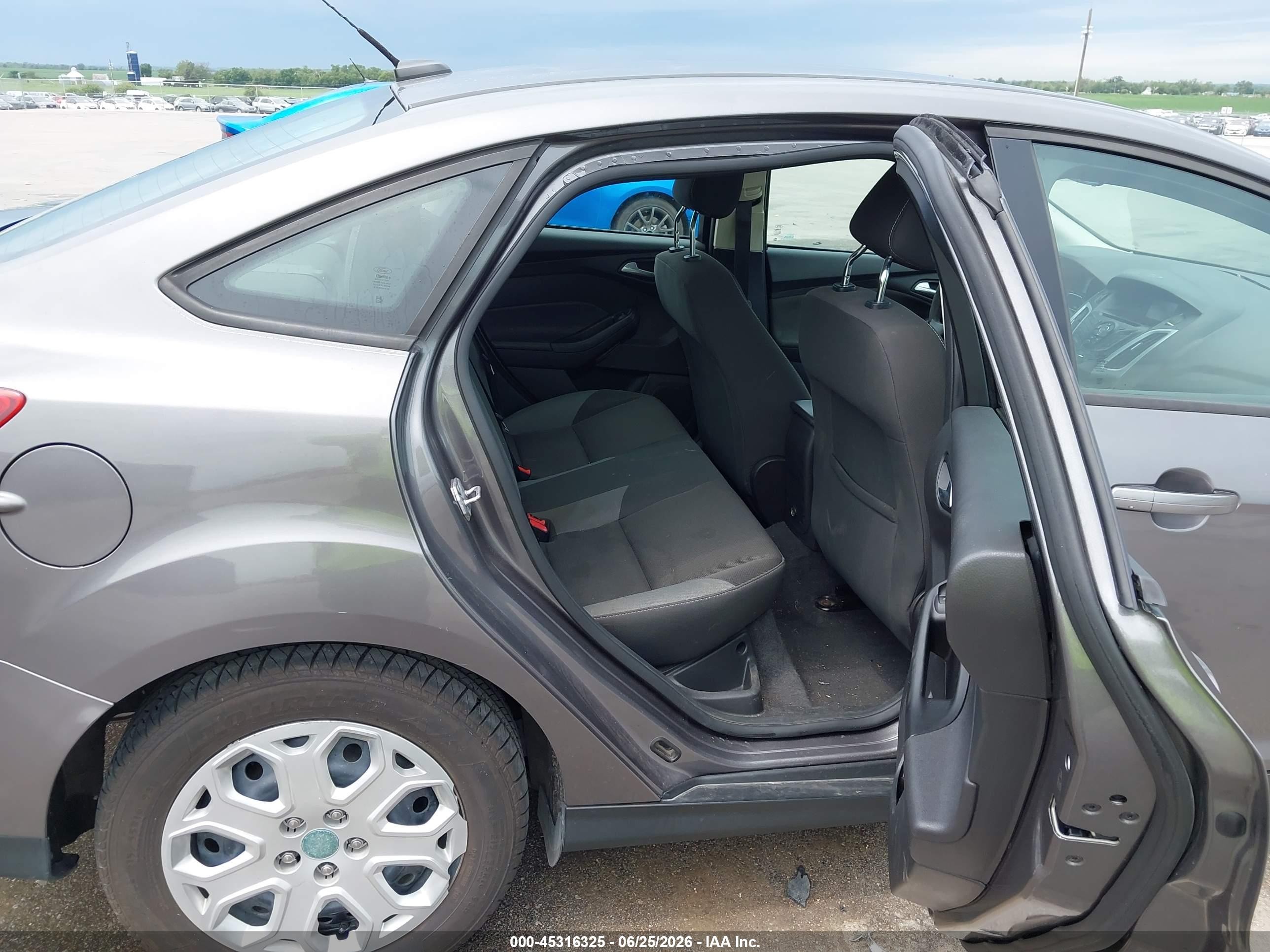 2012 Ford Focus Se Gray vin: 1FAHP3F21CL194135