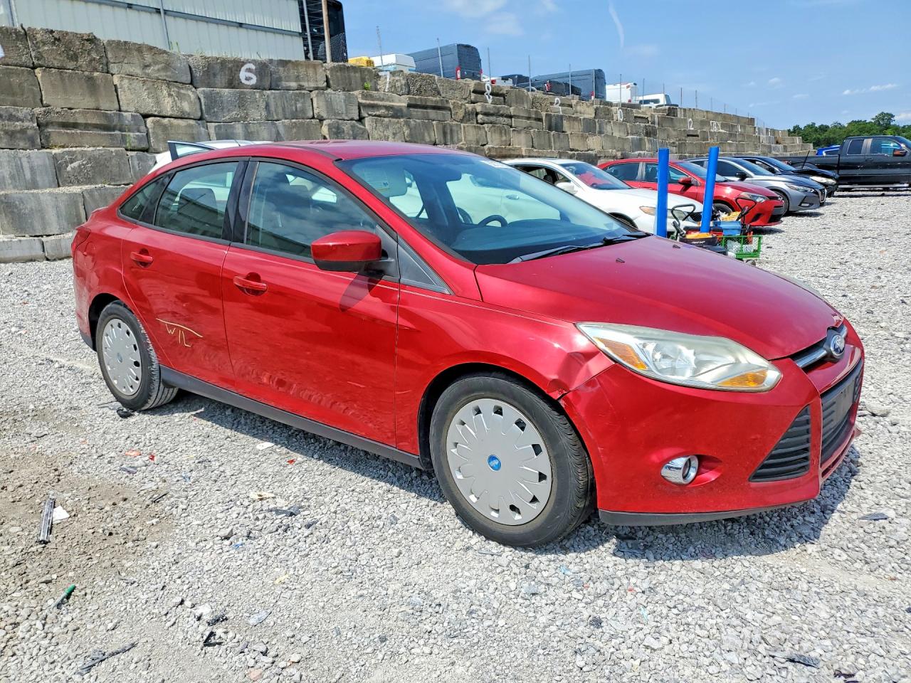 2012 Ford Focus Se Burgundy vin: 1FAHP3F21CL210169