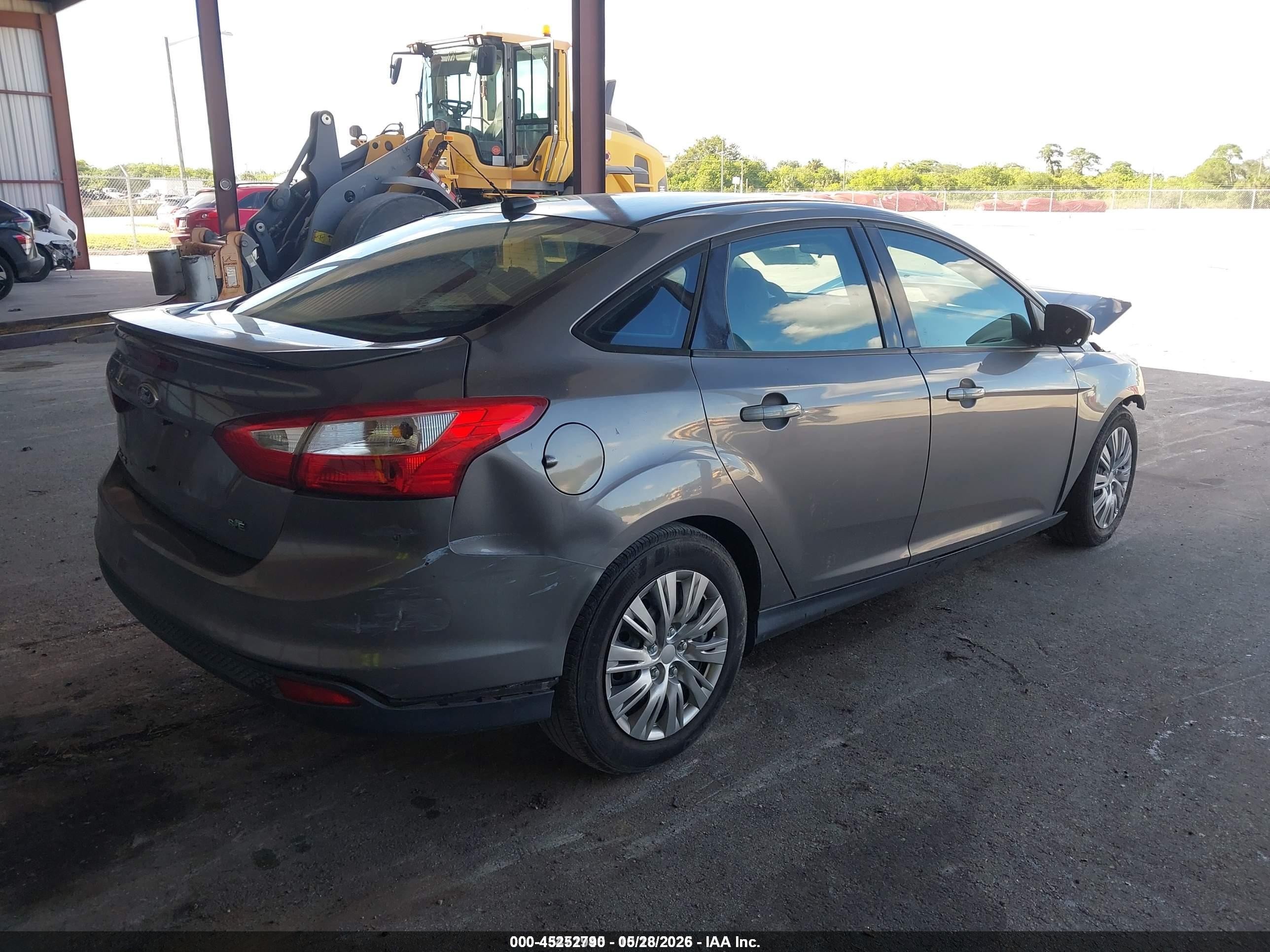 2012 Ford Focus Se Gray vin: 1FAHP3F21CL225044