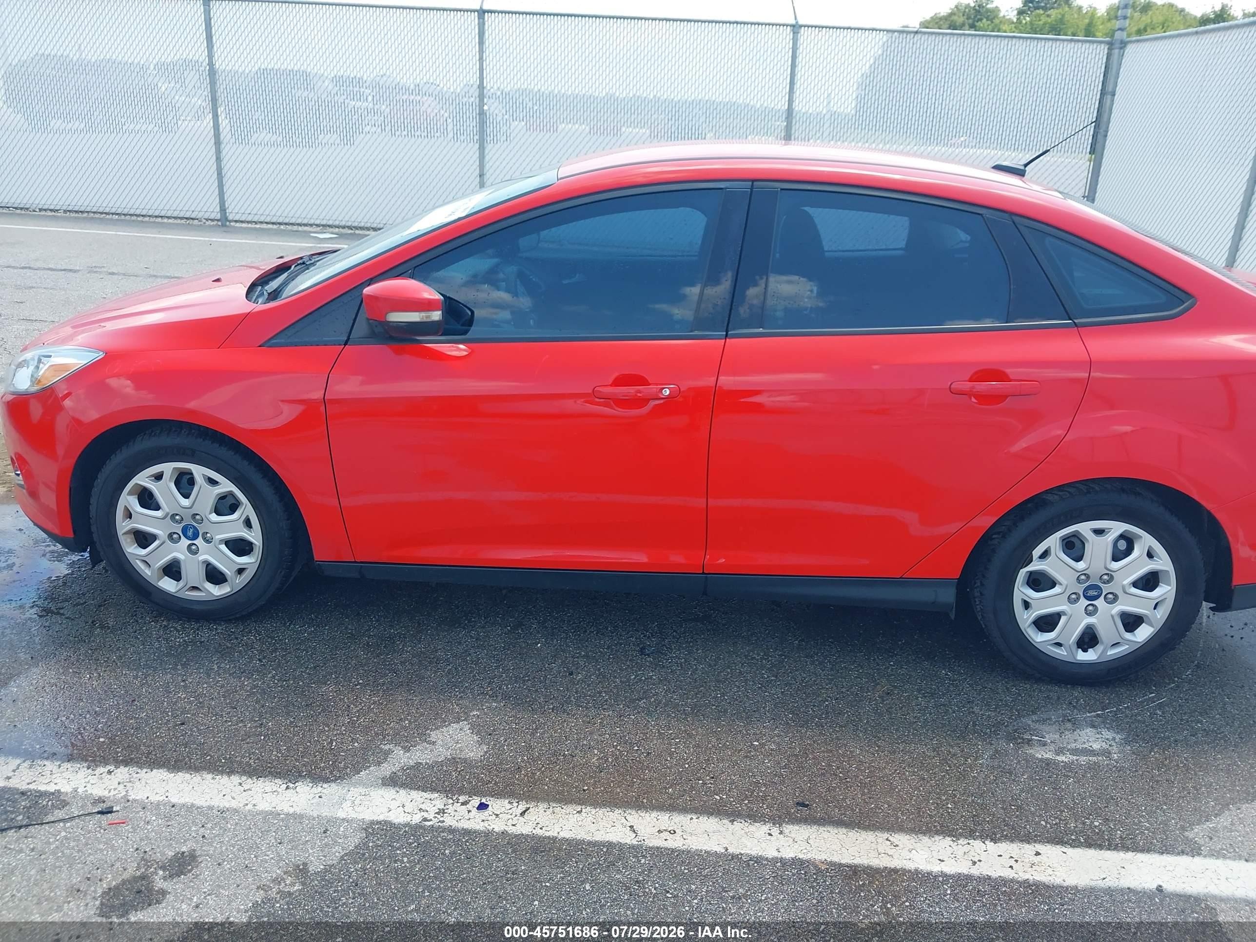 2012 Ford Focus Se Red vin: 1FAHP3F21CL234116