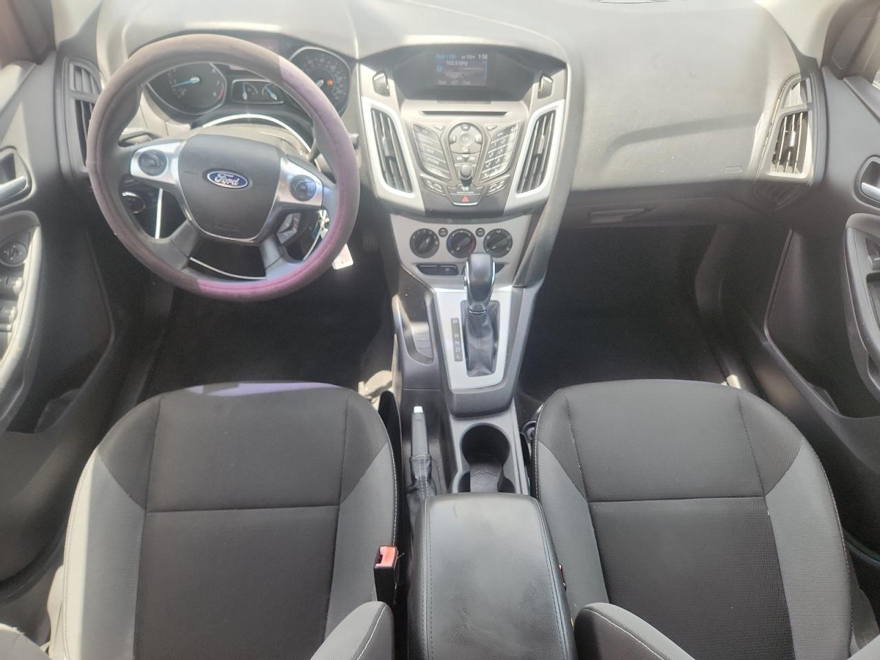 2012 Ford Focus Se Red vin: 1FAHP3F21CL282568