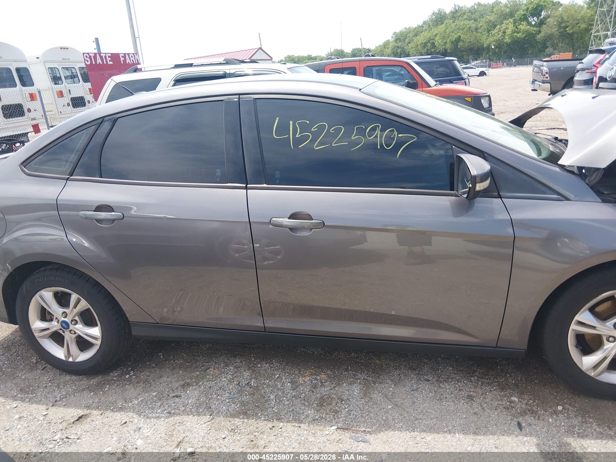 2012 Ford Focus Se Gray vin: 1FAHP3F21CL294347